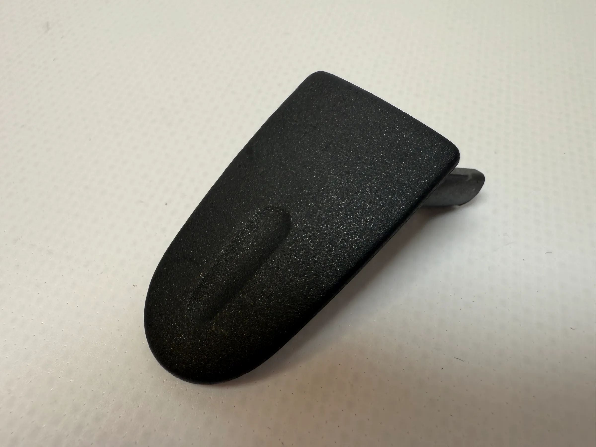 純正 VW ゴルフ4 IV 1J4858883 左Cピラートリム用シートベルトホルダー