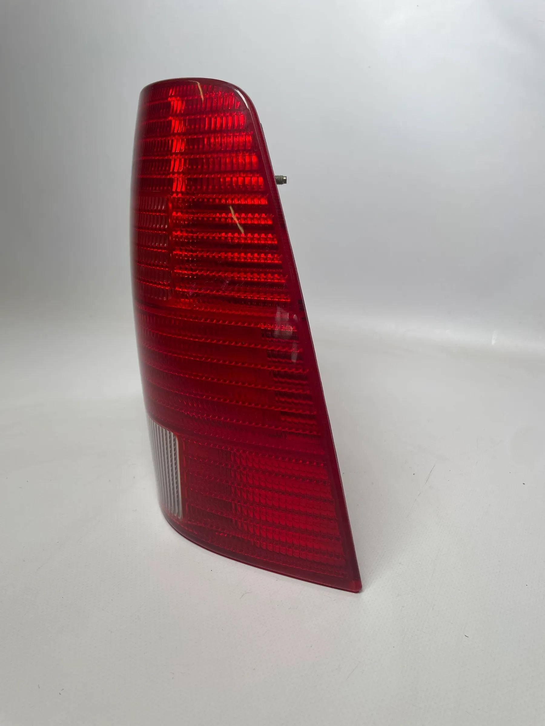 Original VW Bora 1J2 Tail Light Right Rear 963674 963686