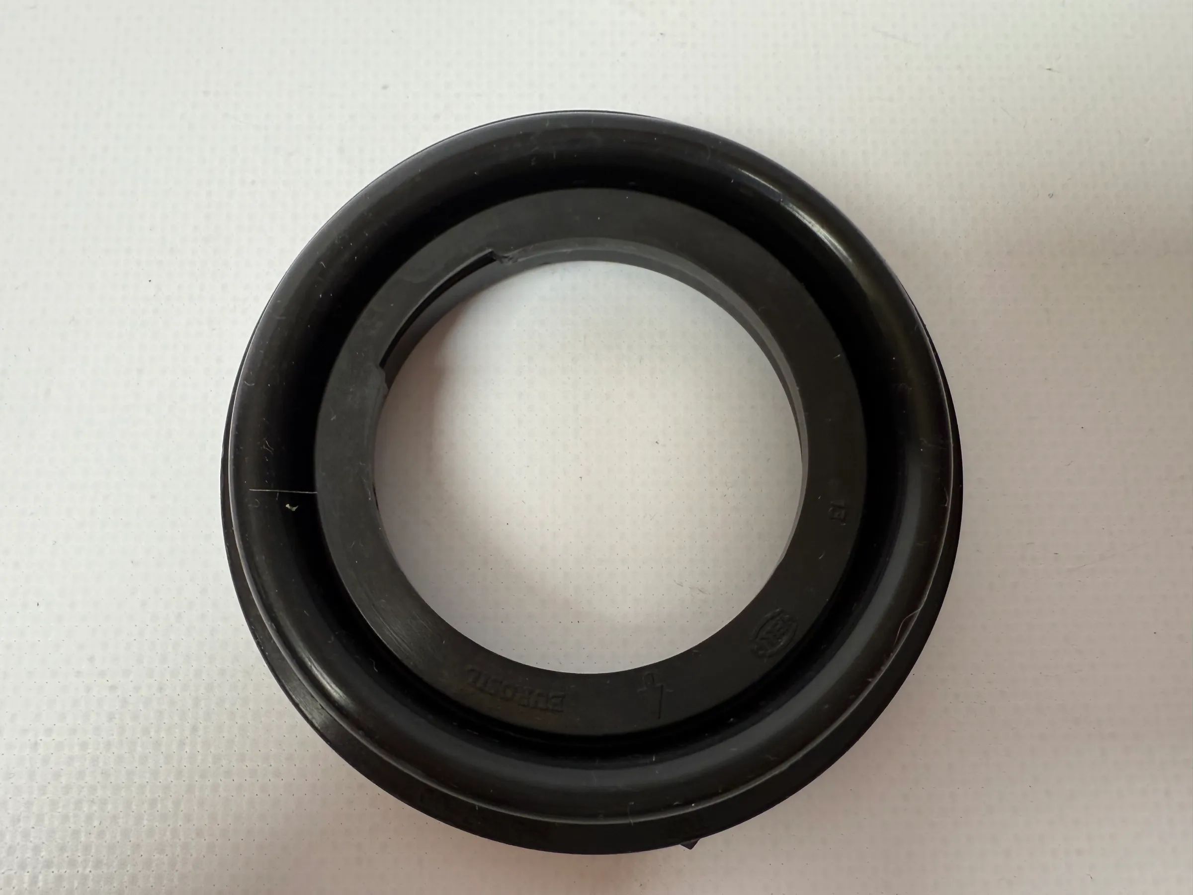 อะไหล่แท้ Opel Astra G (T98) ฝาครอบยางวงแหวน ซ้าย-ขวา 148447-00