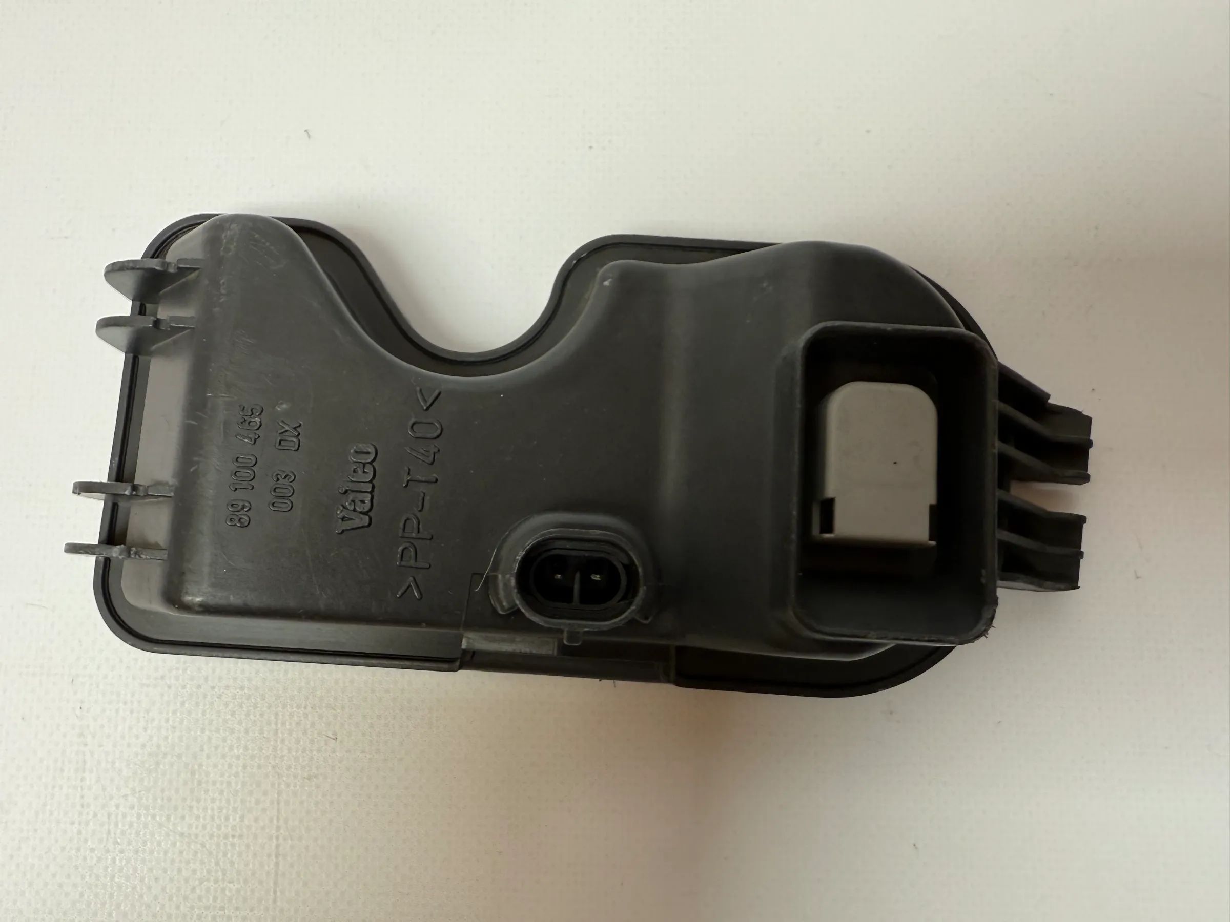 อะไหล่แท้ Fiat Punto (188) ปีไม่ระบุ ฝาครอบไฟหน้า ขวา 89100465