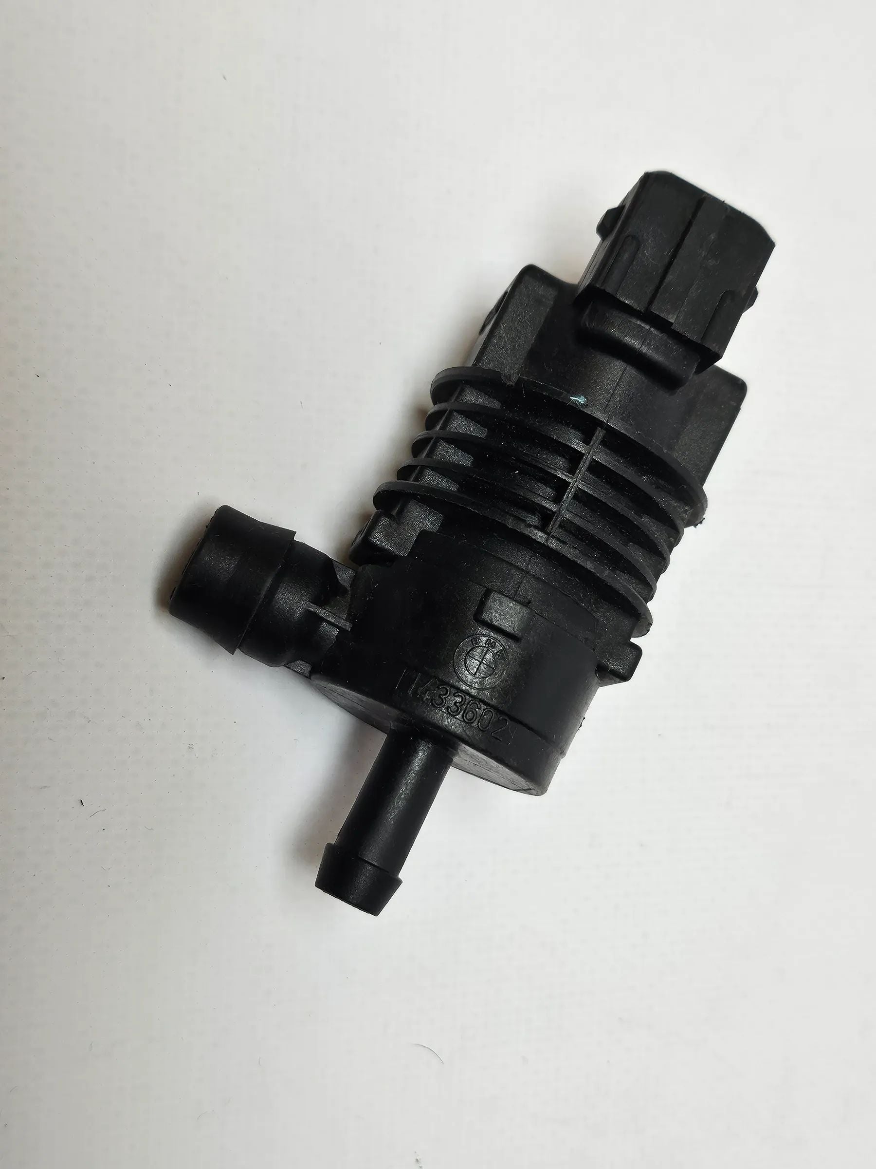 BMW 3er E36 E46 5er E39 7er E38 E65 E66 X5 E53 Valvola di sfiato serbatoio 1433602
