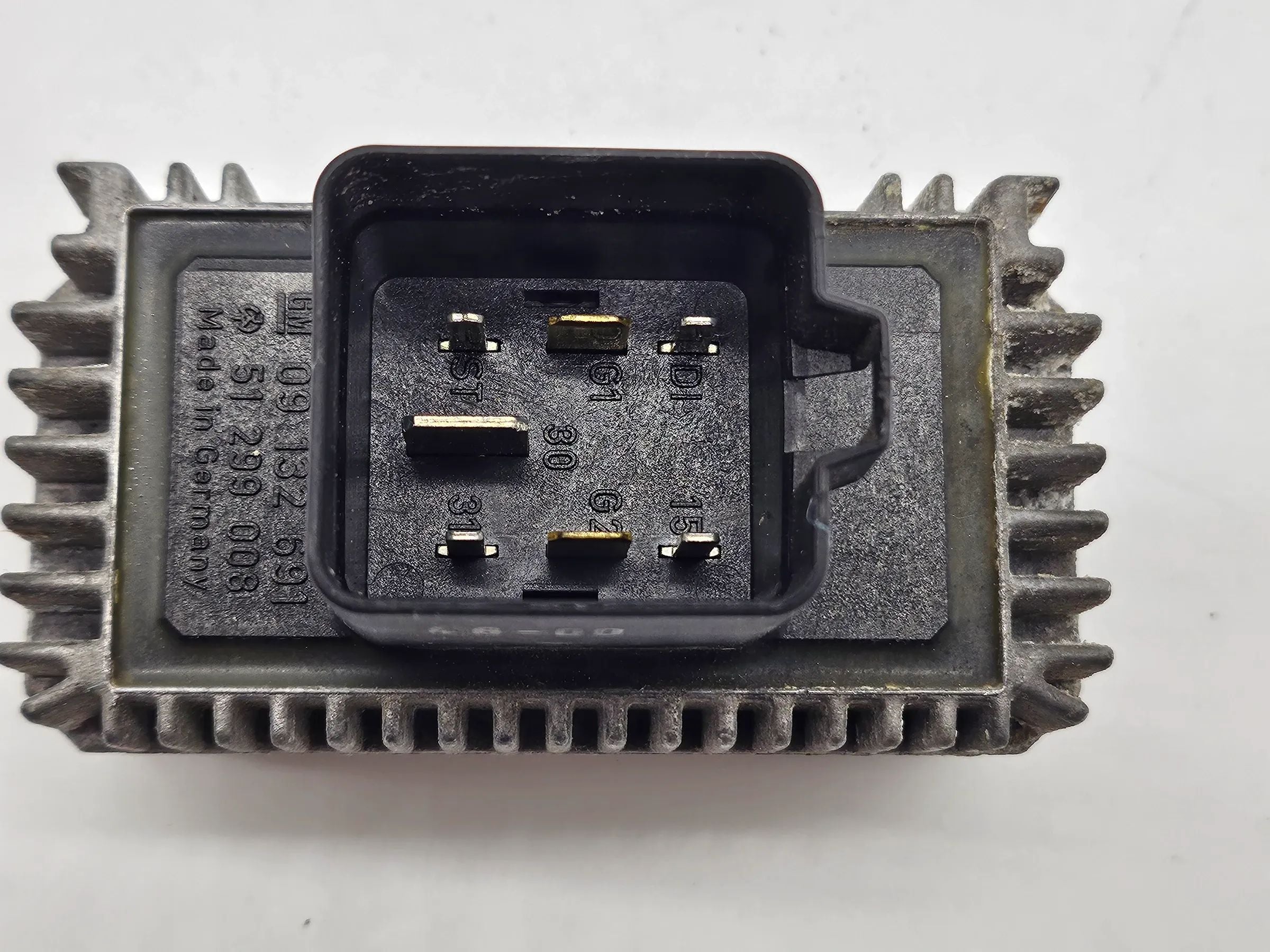 Original Opel A Zafira 2.2 DTI glow plug relay 09132691 51299008 