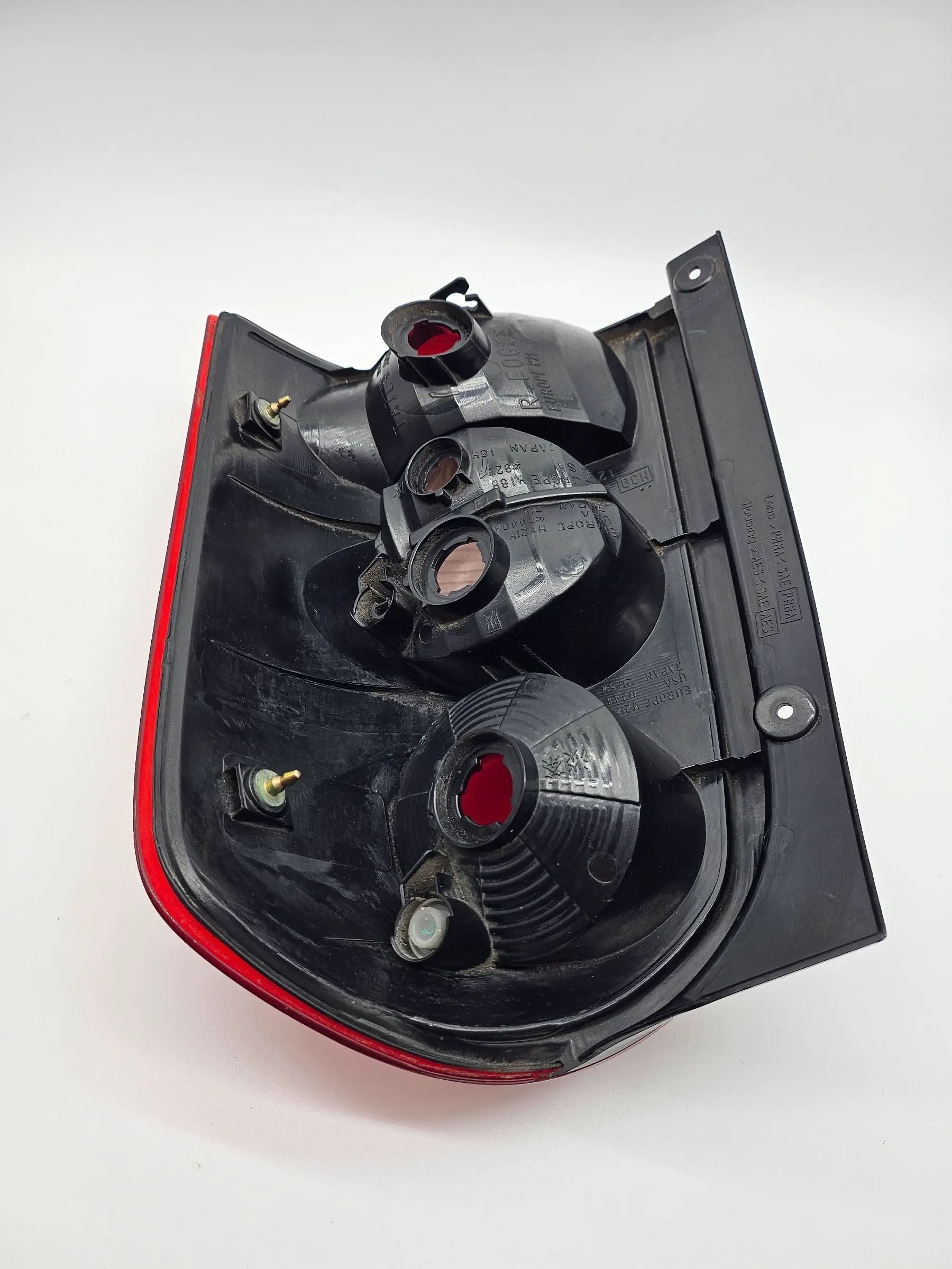 Oryginalne lewe tylne światło MAZDA MPV II (LW) 05/2002-10/2003