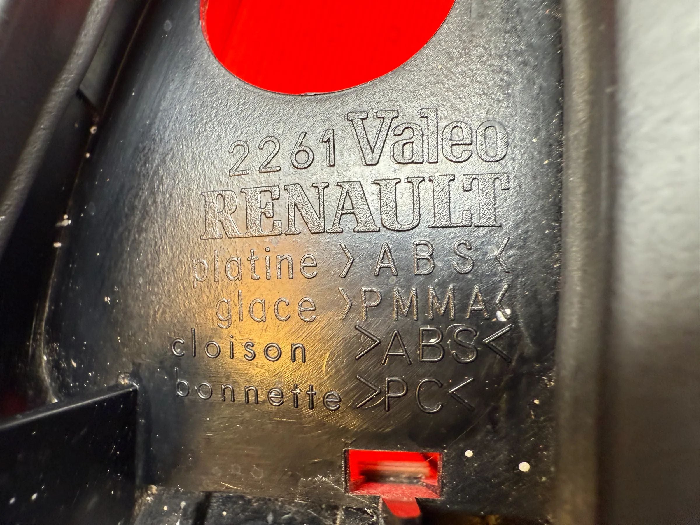純正Renault Laguna I (56) 左テールランプ Valeo 2261