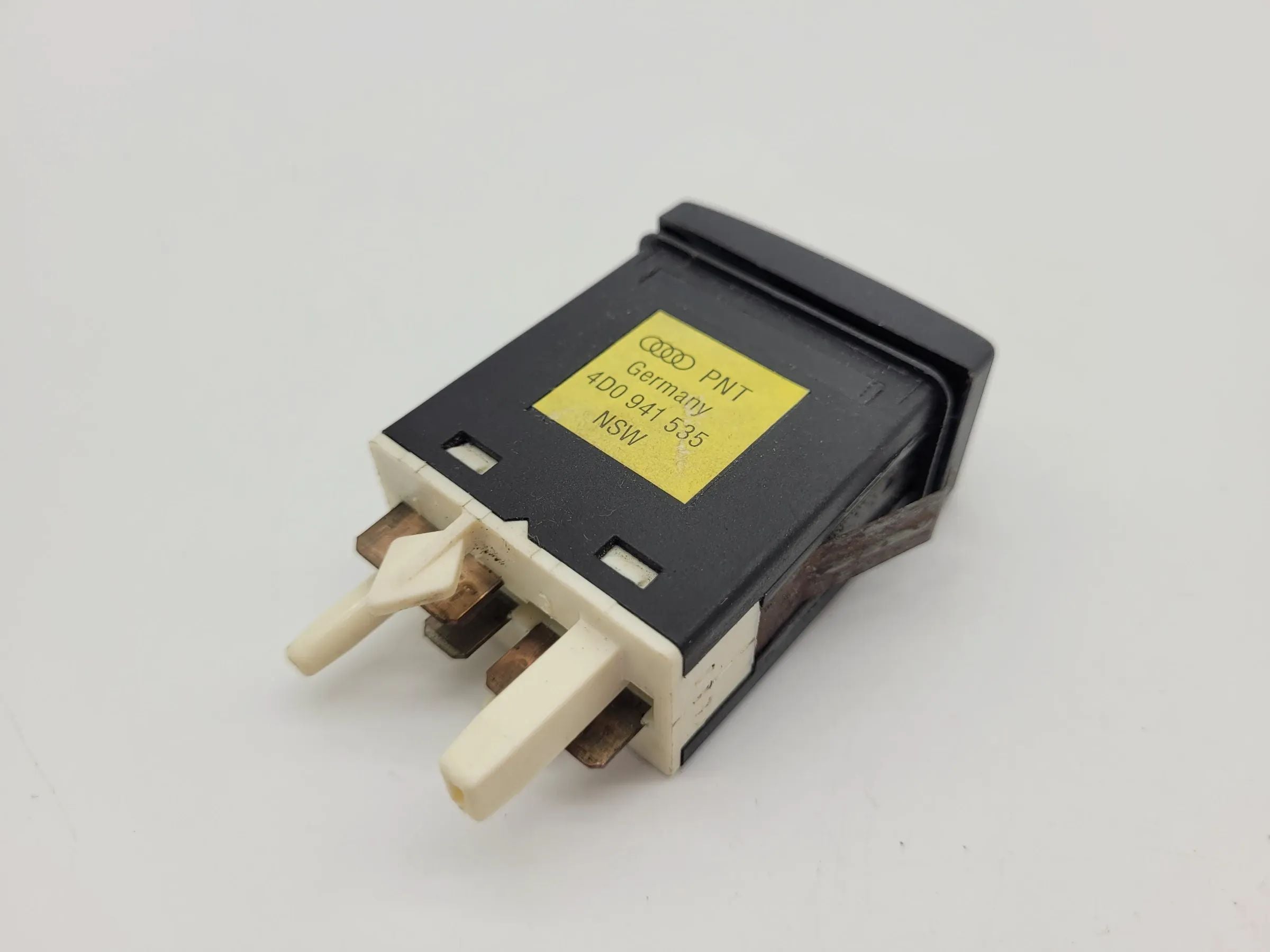 Original AUDI A4 (8D2/B5) Interruttore Fendinebbia 4D0941535