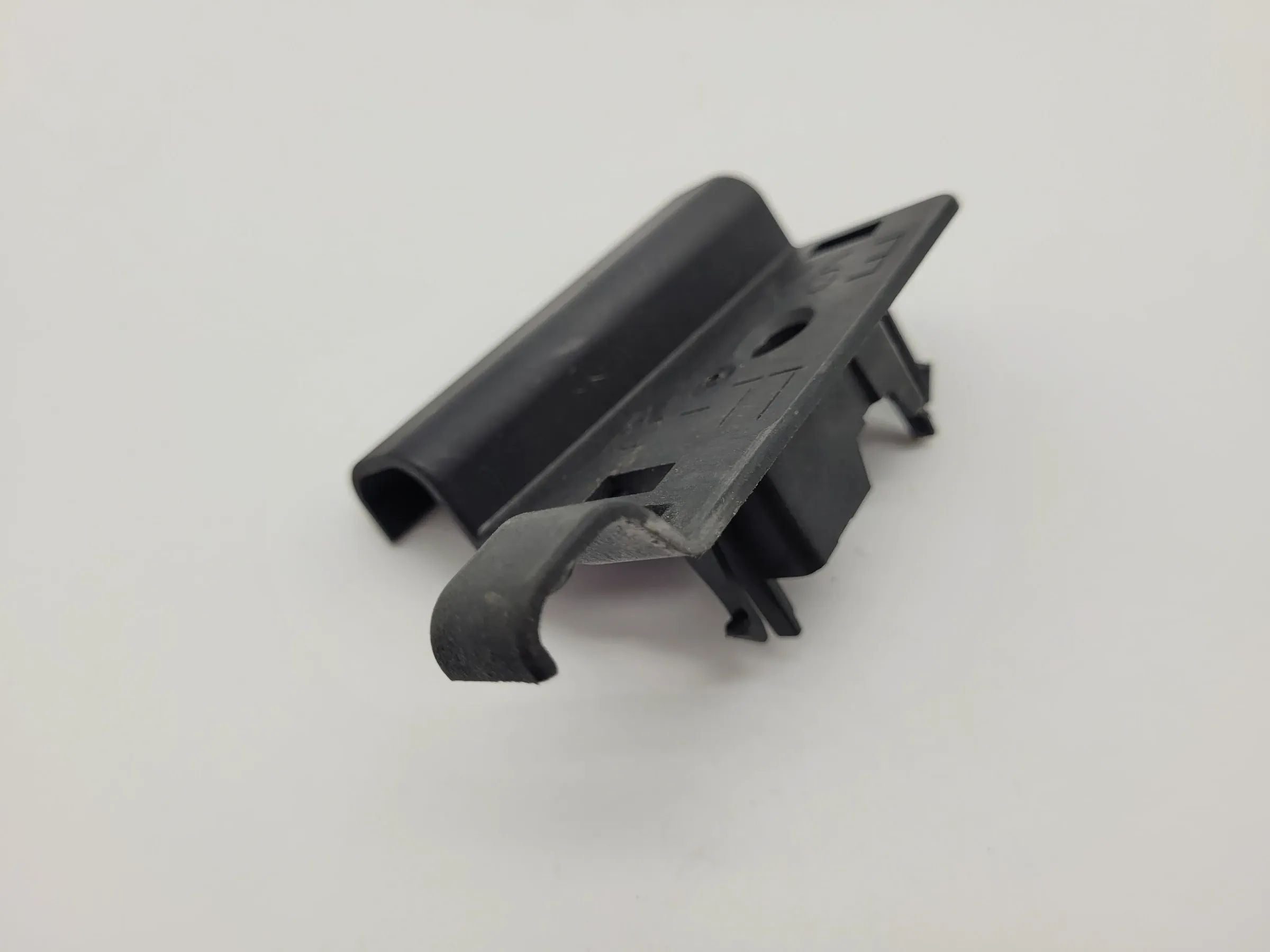 BMW 3er (E90/E91) Halter Halterung Techts 51167130690