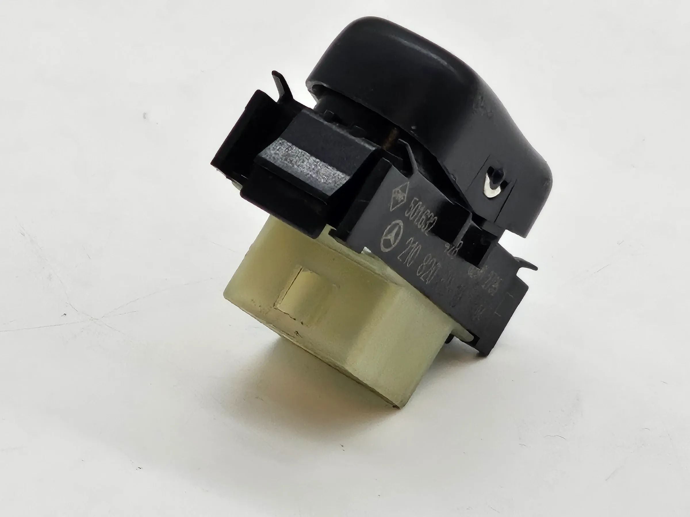 Mercedes Benz SLK R170 CLK W208 W210 Schalter Alarmanlage Alarm off 2108205910