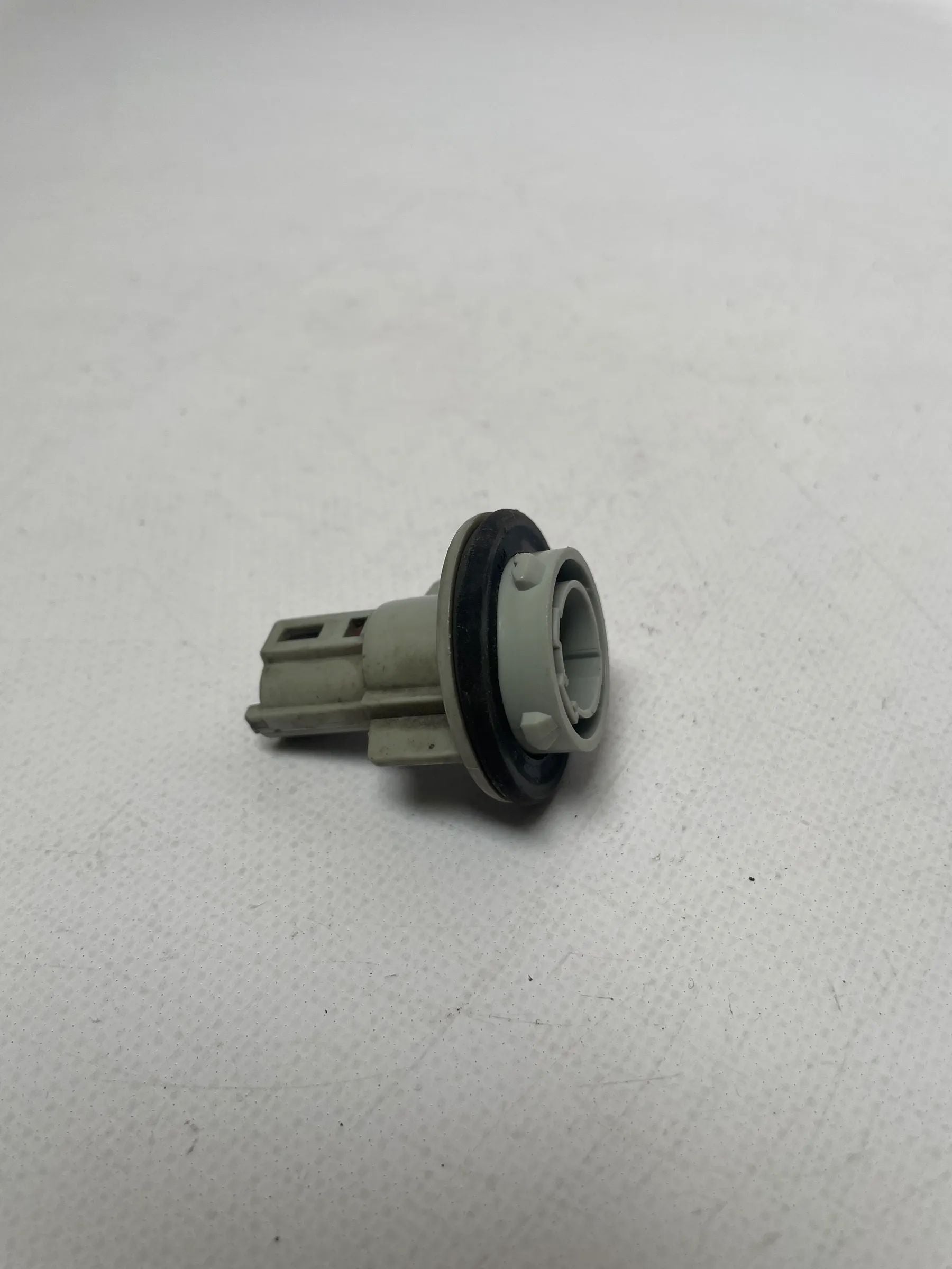 Original Hyundai Lantra II 2 (J-2) Lampenträger Rechts Vorne 92302-285