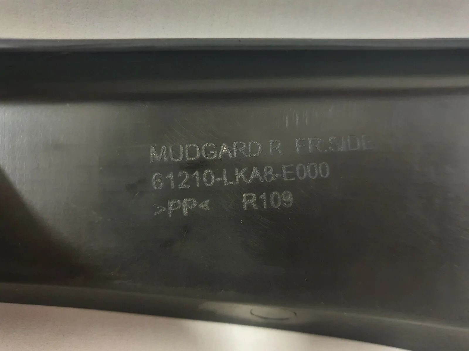 orig Cuña Kymco 500 MXU Carenado Ensanche delantero derecho 61210-LKA8-E000