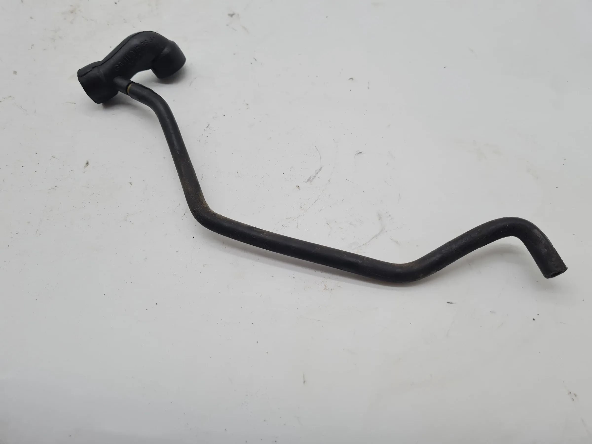 สายท่อยางกล่องเครื่องยนต์ Mercedes C-Klasse CL203 ของแท้ M111.955 A1110182982