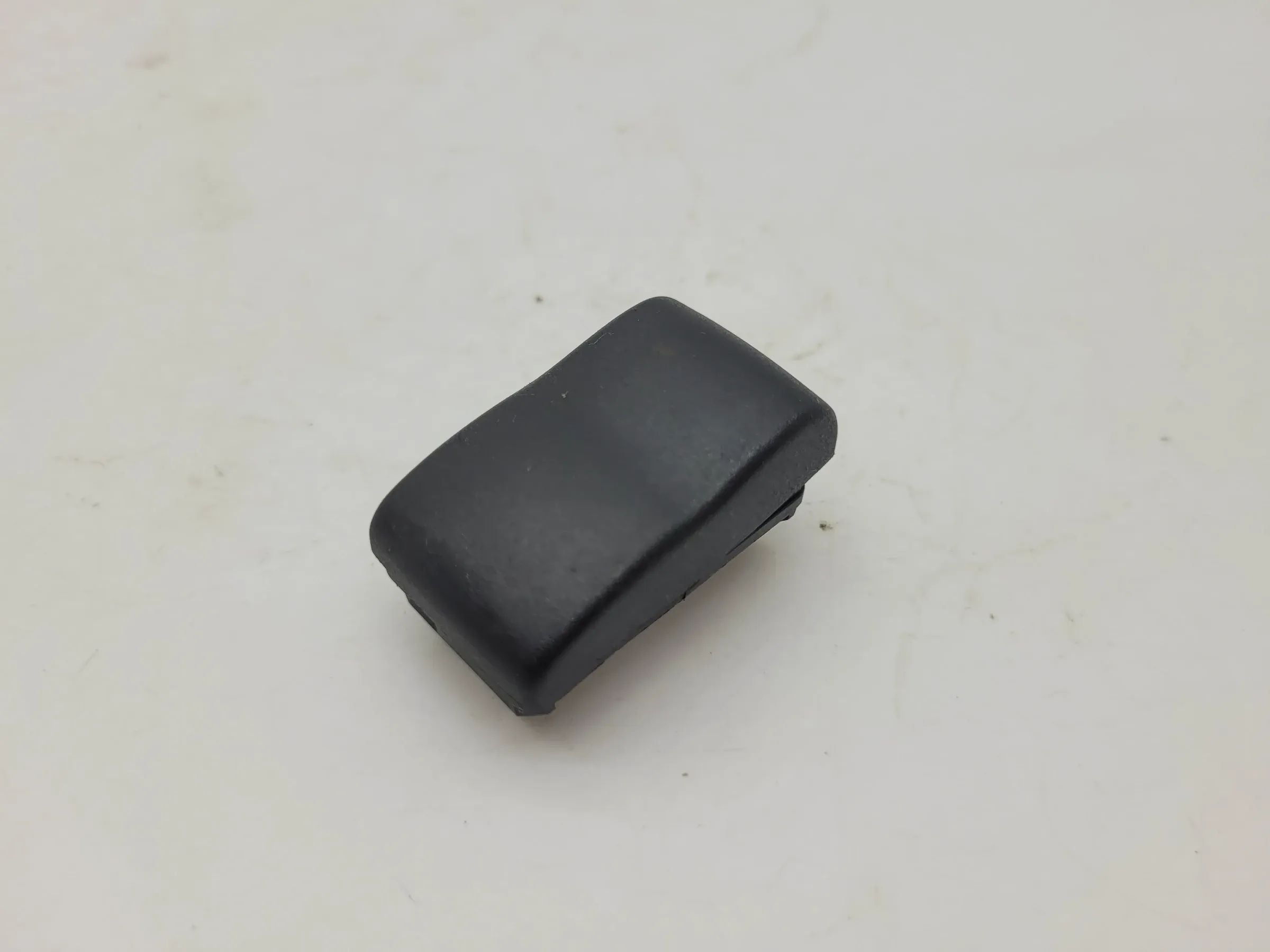 Seat Cordoba (6K1/6K2) Leertaste Blindknopf Armaturenbrett 6K0957067A Original