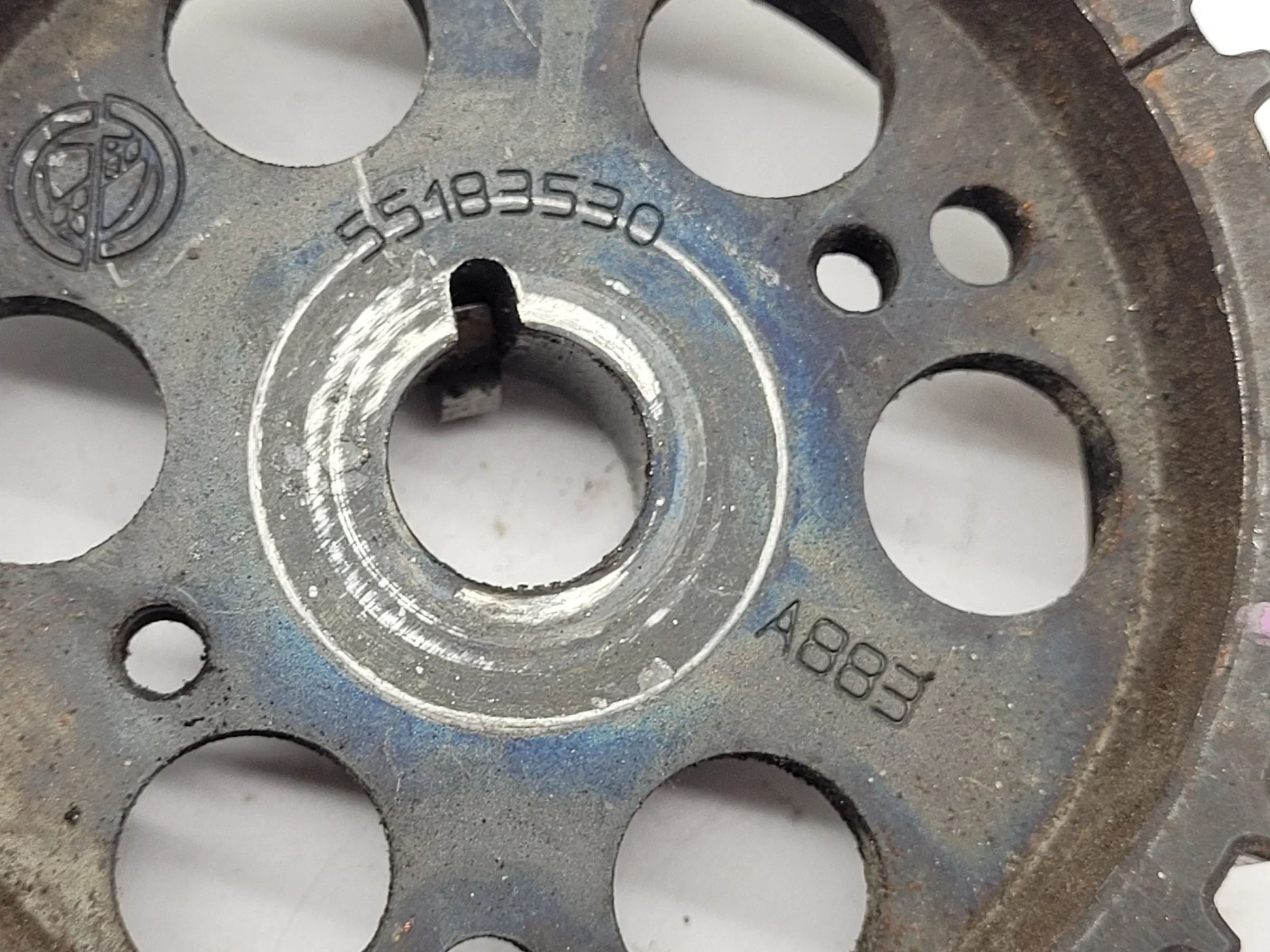Alfa Romeo Fiat Lancia 2.0, 1.6 JTDM Einspritzpumpe Riemenscheibe 55183530