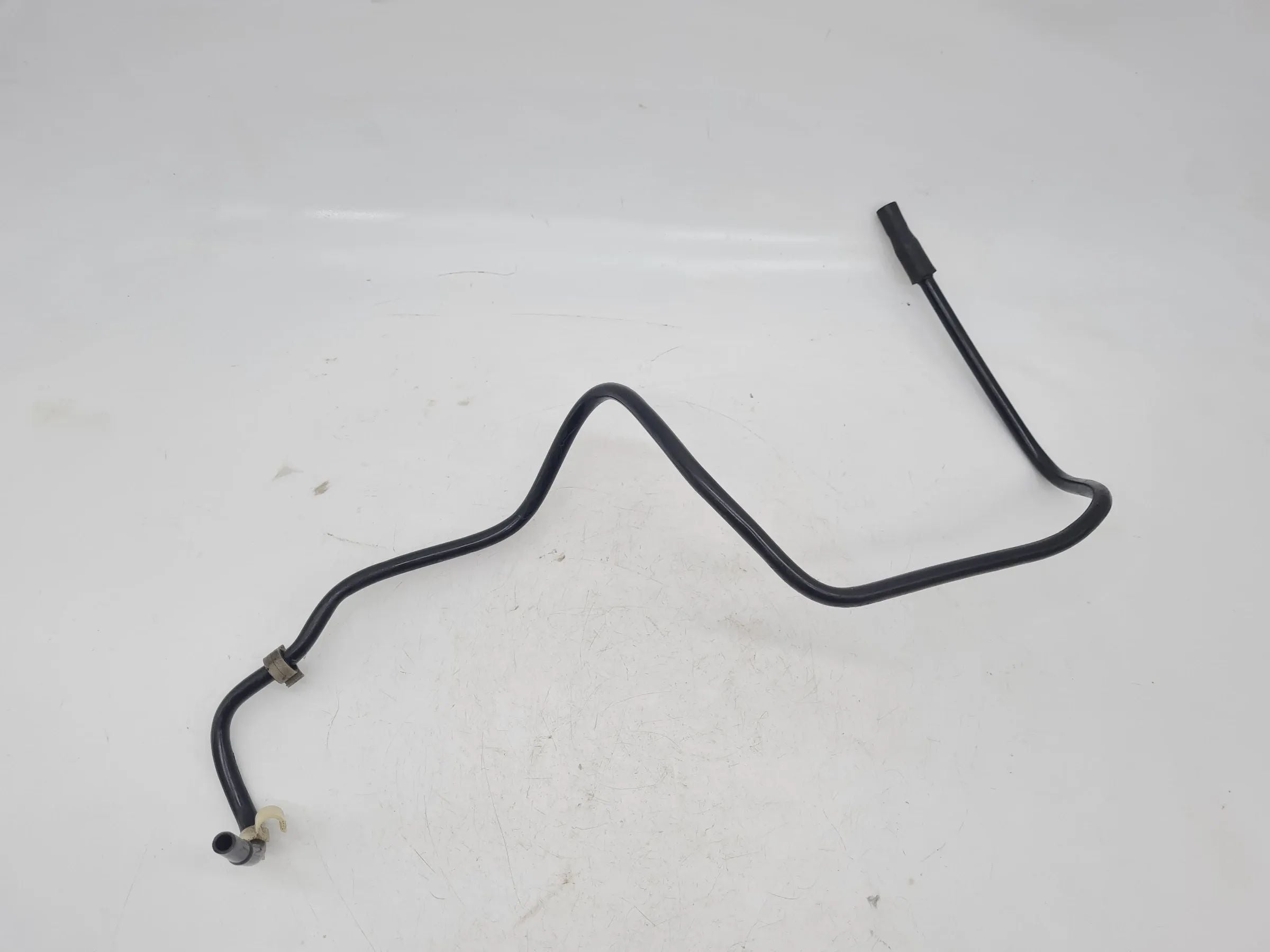 Original Mercedes C-Klasse CL203 アンダープレッシャーホース M111.951