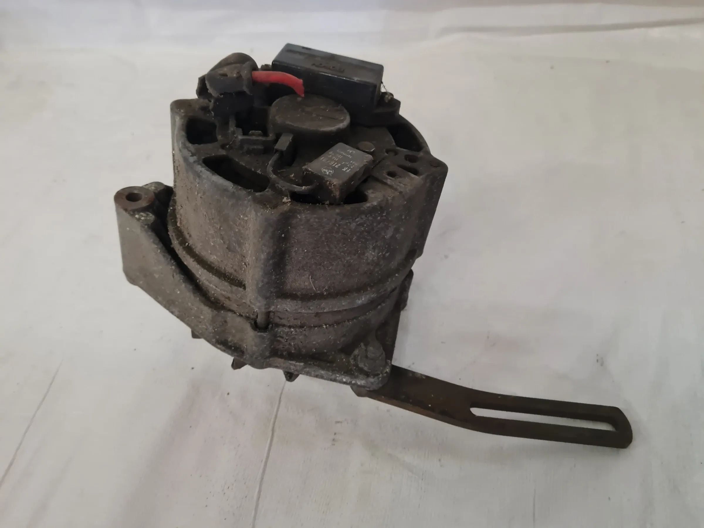 Original Bosch Lichtmaschine Generator Oldtimer 0120489605 / 0192052004