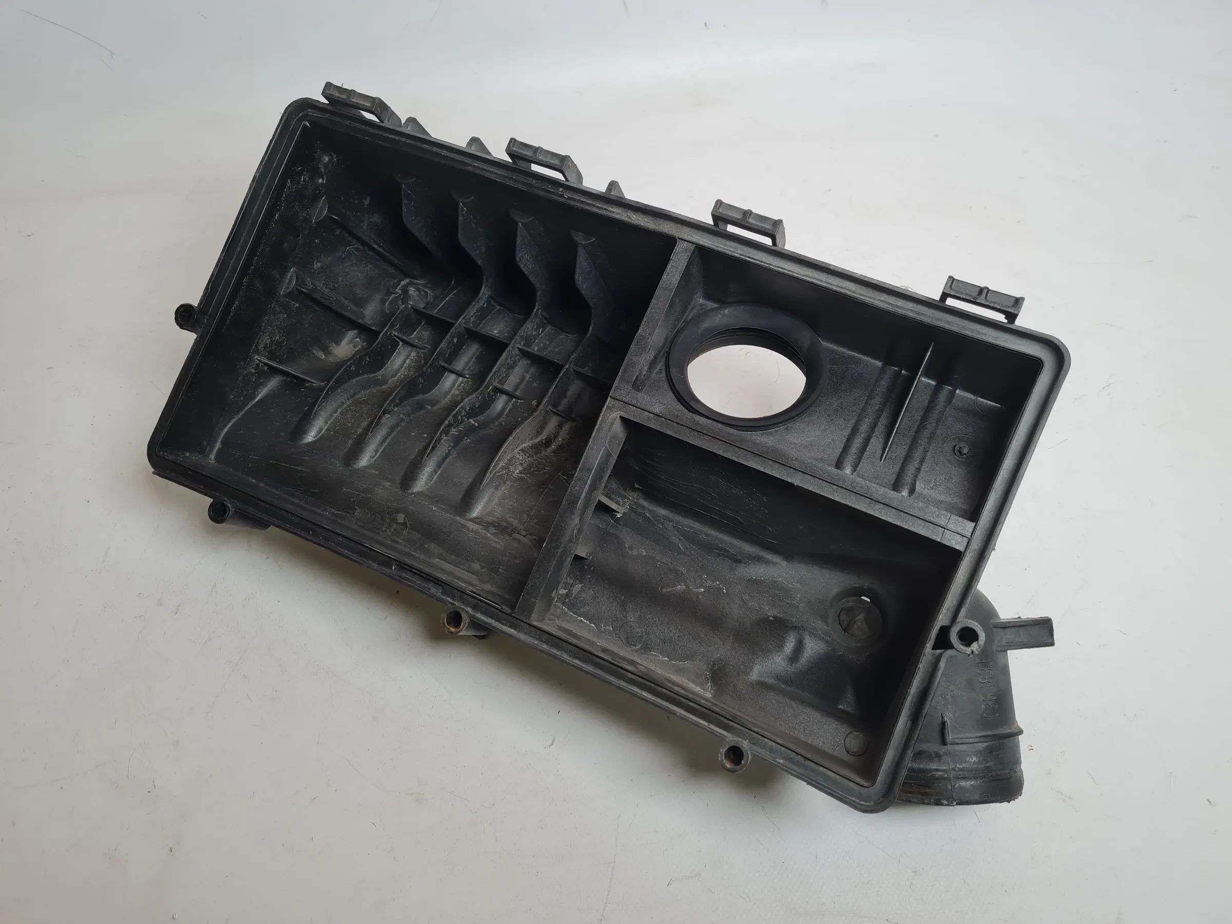 Seat Ibiza III 6L1 Luftfilterkasten Teil Links 036.183.F Original