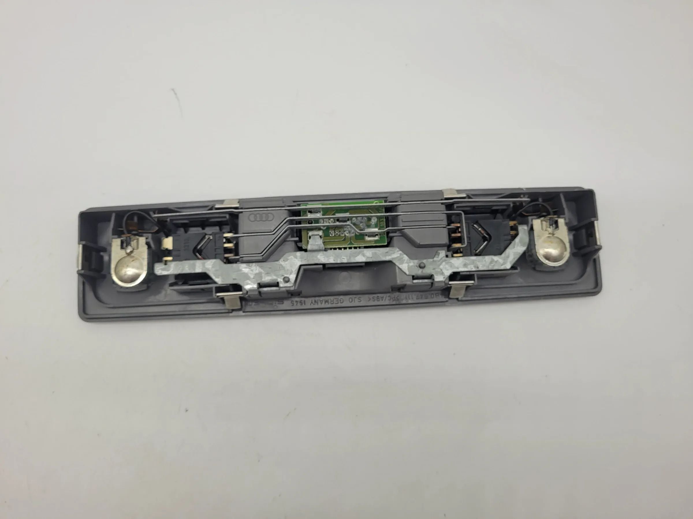 Original Audi A6 (4B2/4B4) Innenraum Beleuchtung Schalter Hinten 4B0947111