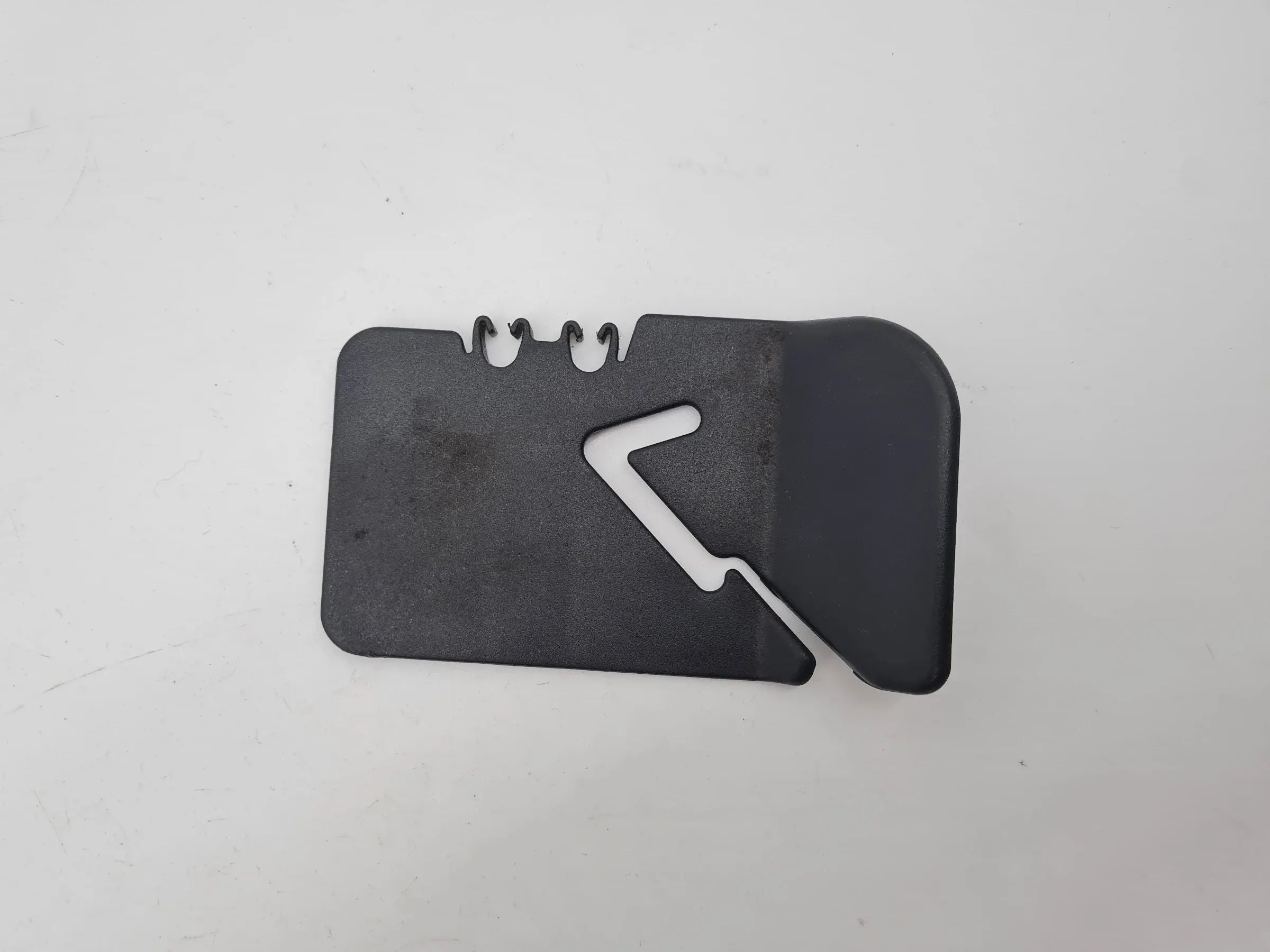 Original Audi A6 (4B2/4B4) Abdeckun Gurtschnalle Gurt Hinten Rechts 4B0857798
