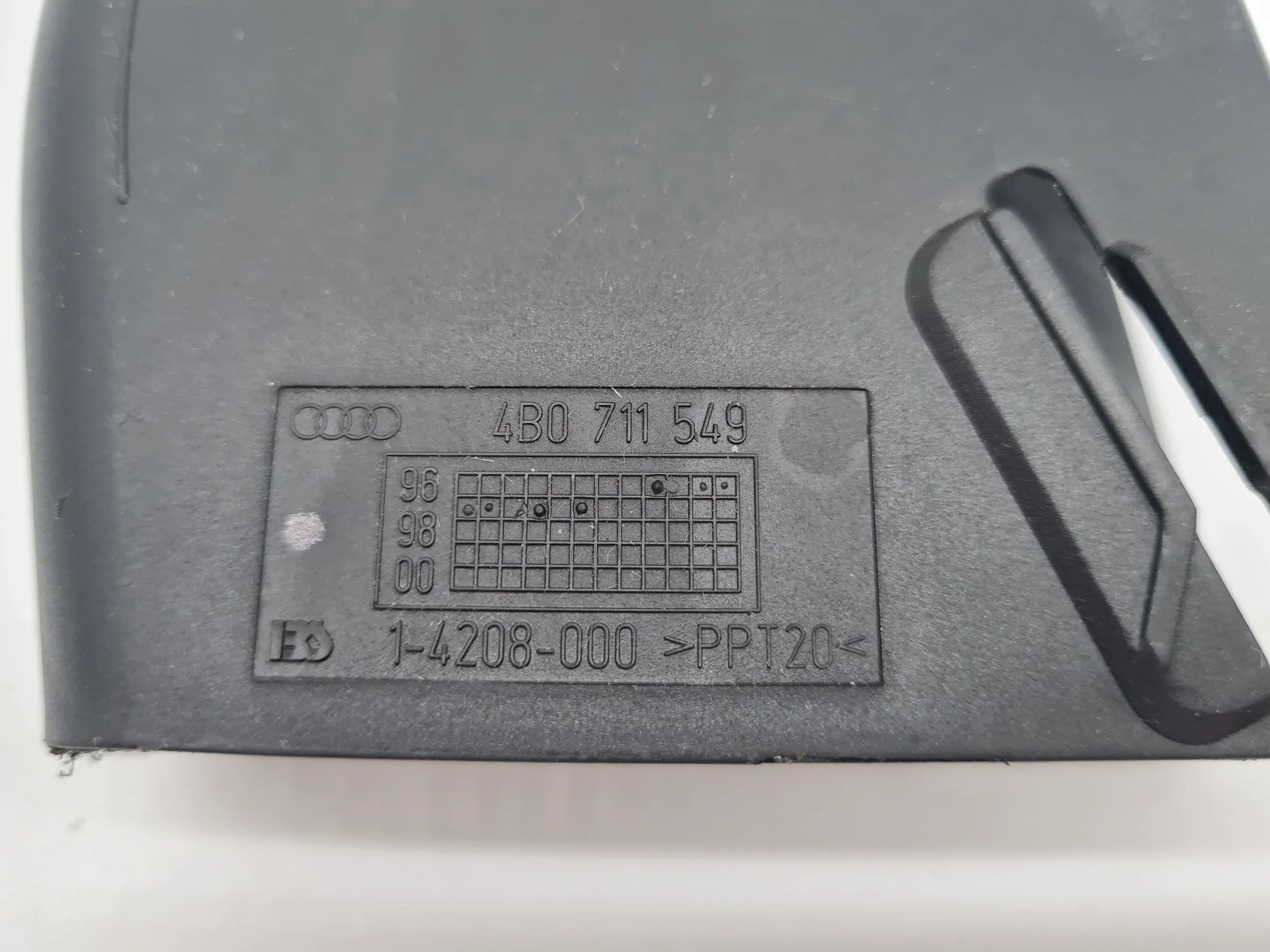 Original Audi A6 (4B2/4B4) Verkleidung Abdeckung Handbremse 4B0711549