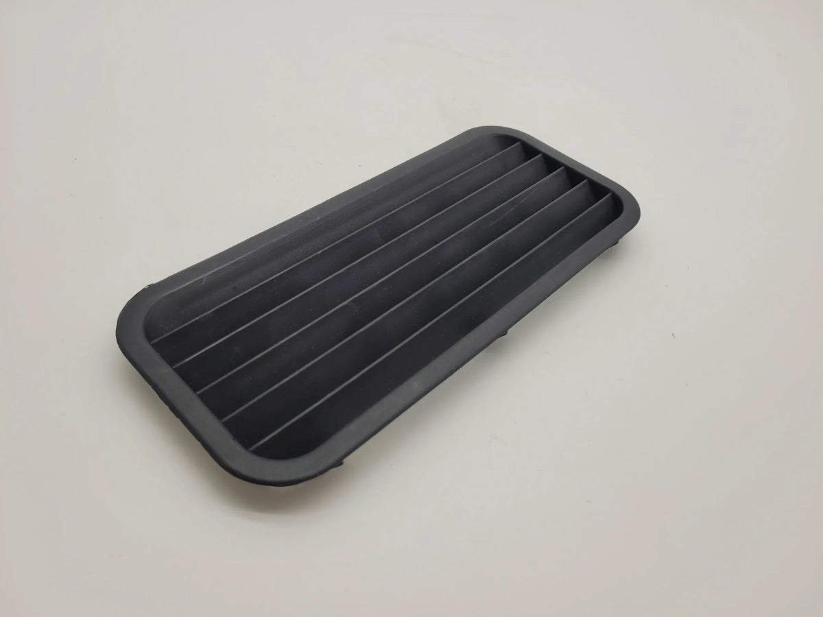 Original Audi A6 (4B2/4B4) Penutup Koper Bagasi Blende Udara R/L 8E5863887A