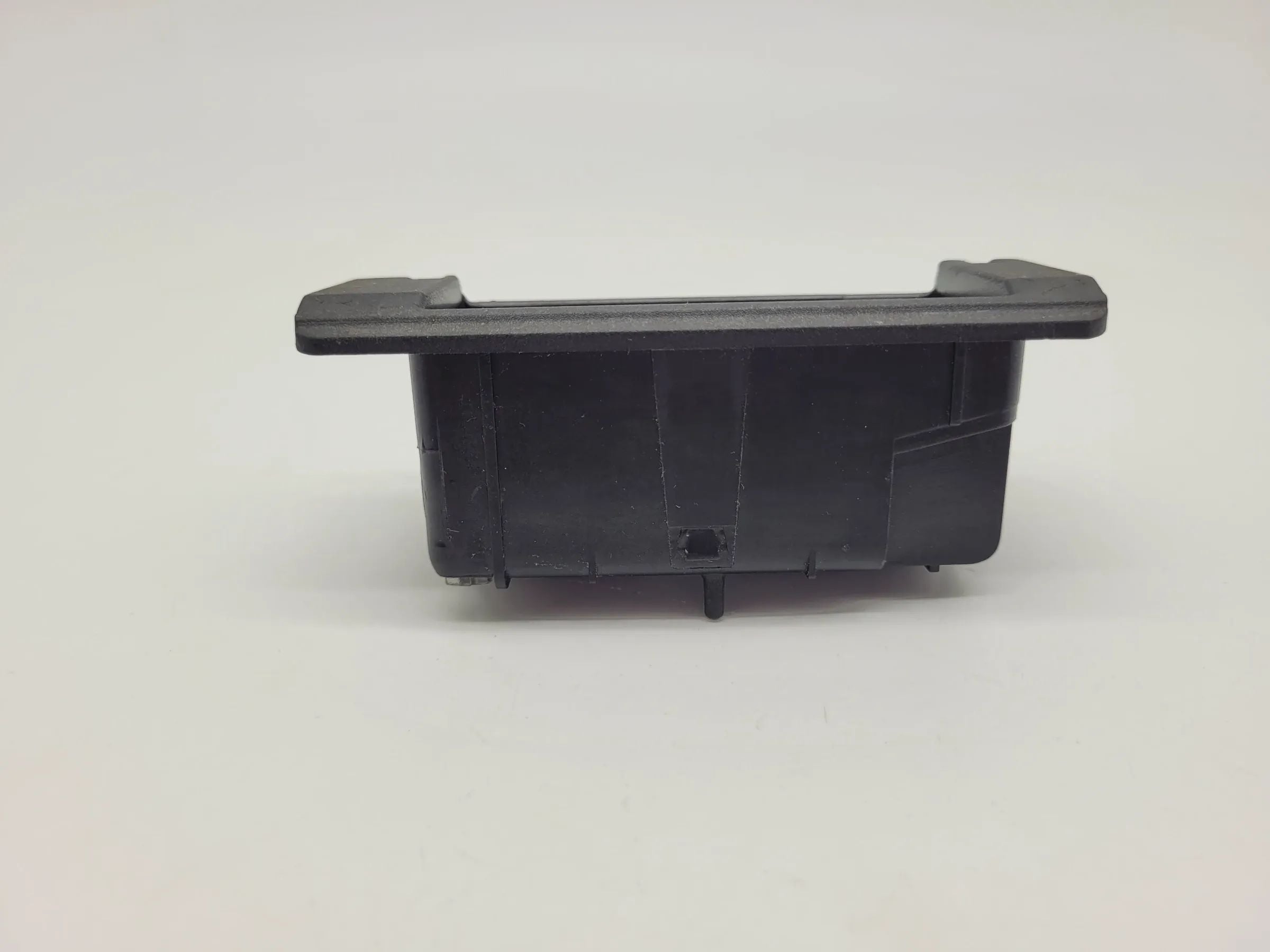 Original Audi A6 (4B2/4B4) Aschenbechereinsatz 4B0857405