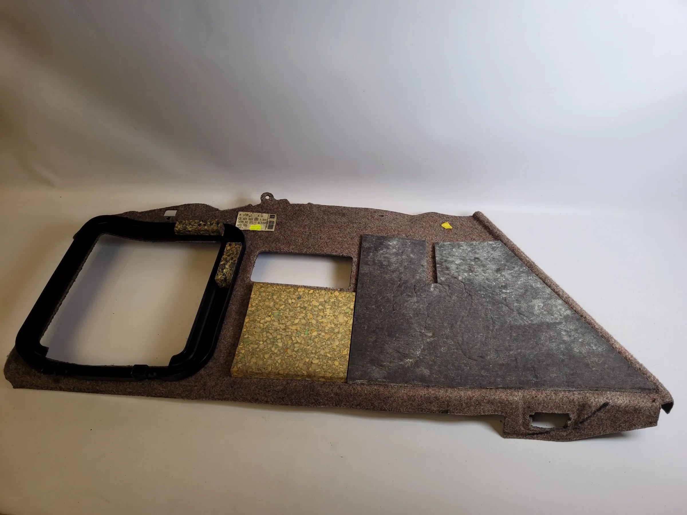 Original Audi A6 (4B2/4B4) Kofferraum Verkleidung Abdeckung Hinten 4B5863888F