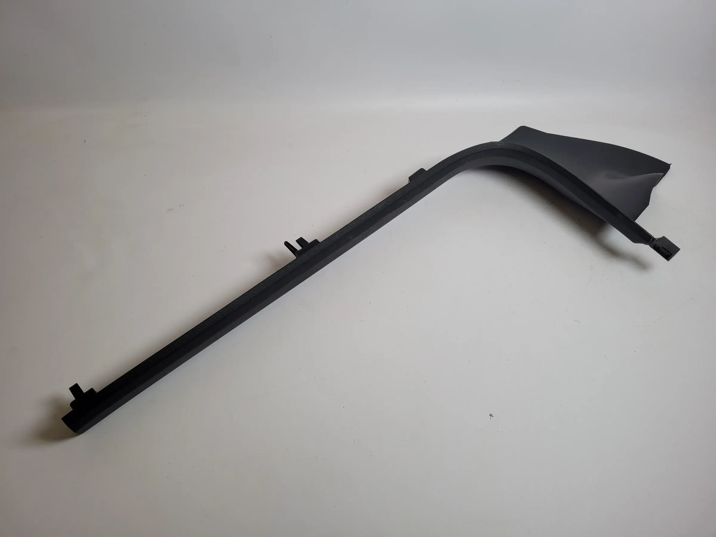 Original Audi A4 (8E) Einstiegsleiste Vorne Links 8E0867271