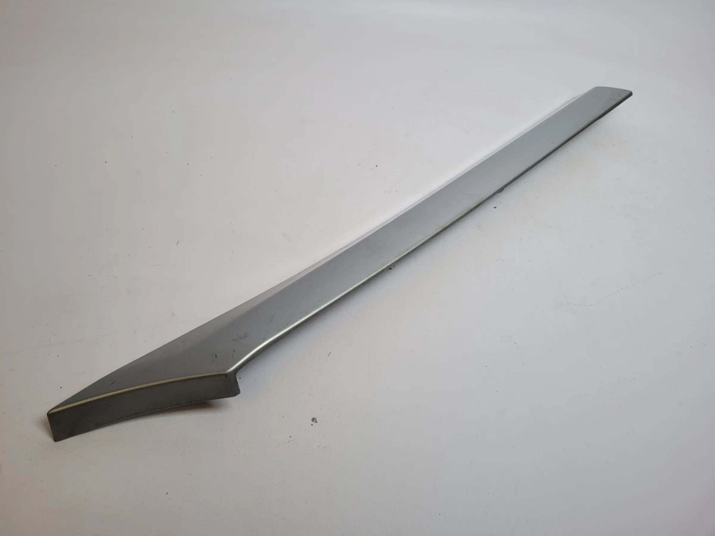 Original Mercedes-Benz C-Klasse (W203) Zierleiste Rechts Hinten A2036900862