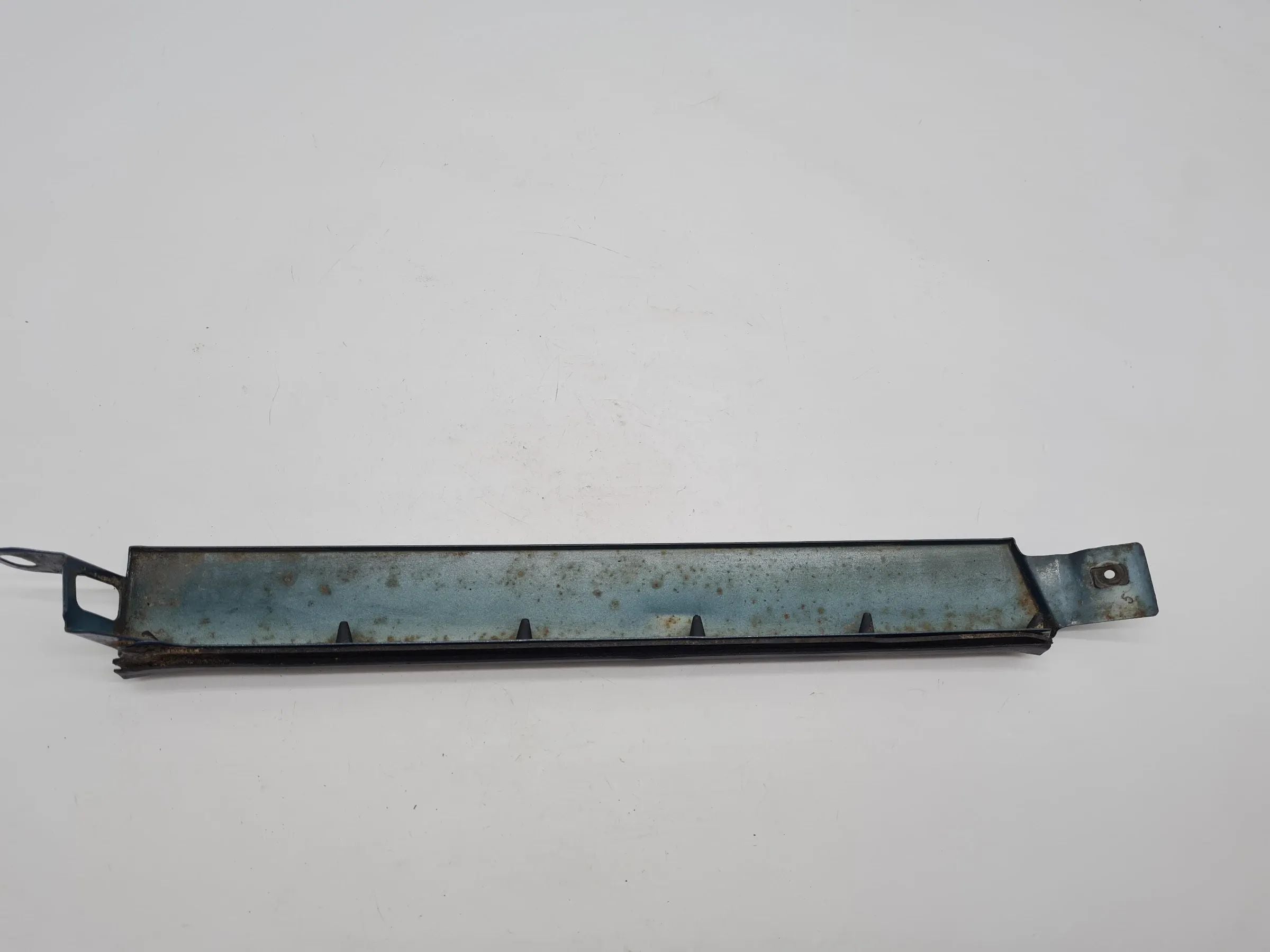 Original Mercedes-Benz E-Klasse (124) Scheinwerfer Blende Grün Links (440-1108)