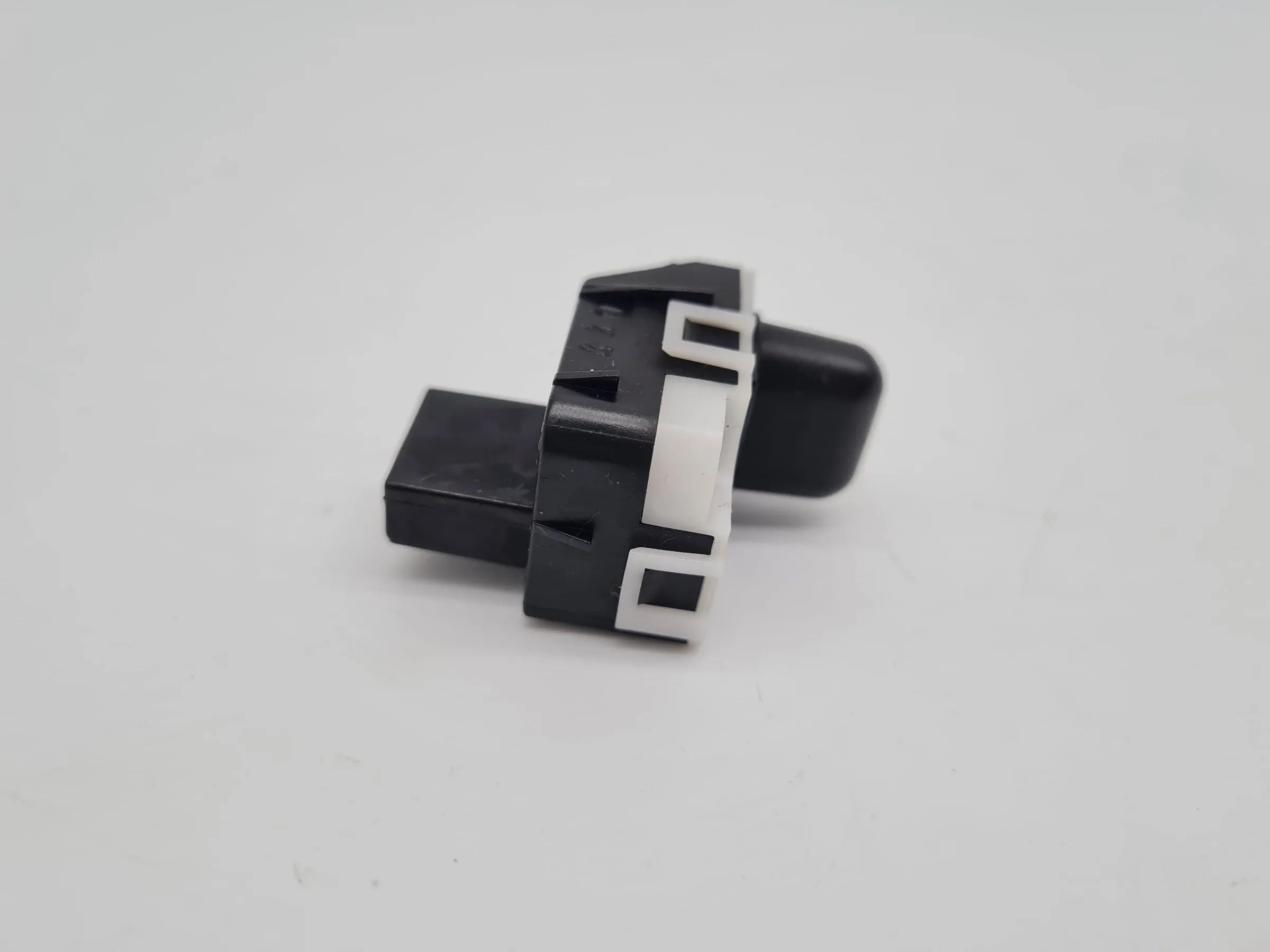 Original Audi A4 (8E/B6/B7) Sonnensensor Lichtsensor 8E0907539