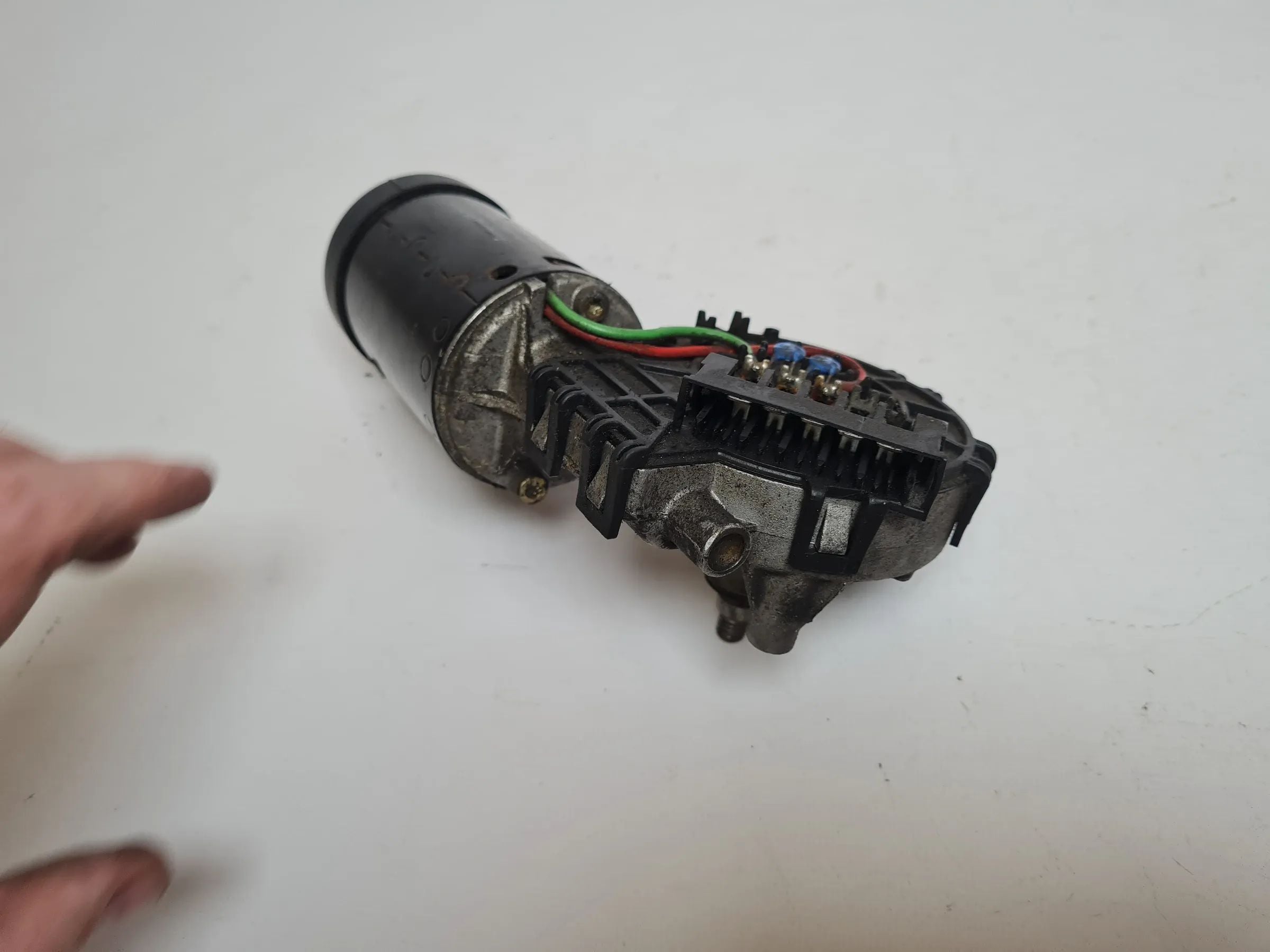 Original Mercedes-Benz E-Klasse/CLK 208/210 Wischermotor Vorne 0390241420CDP