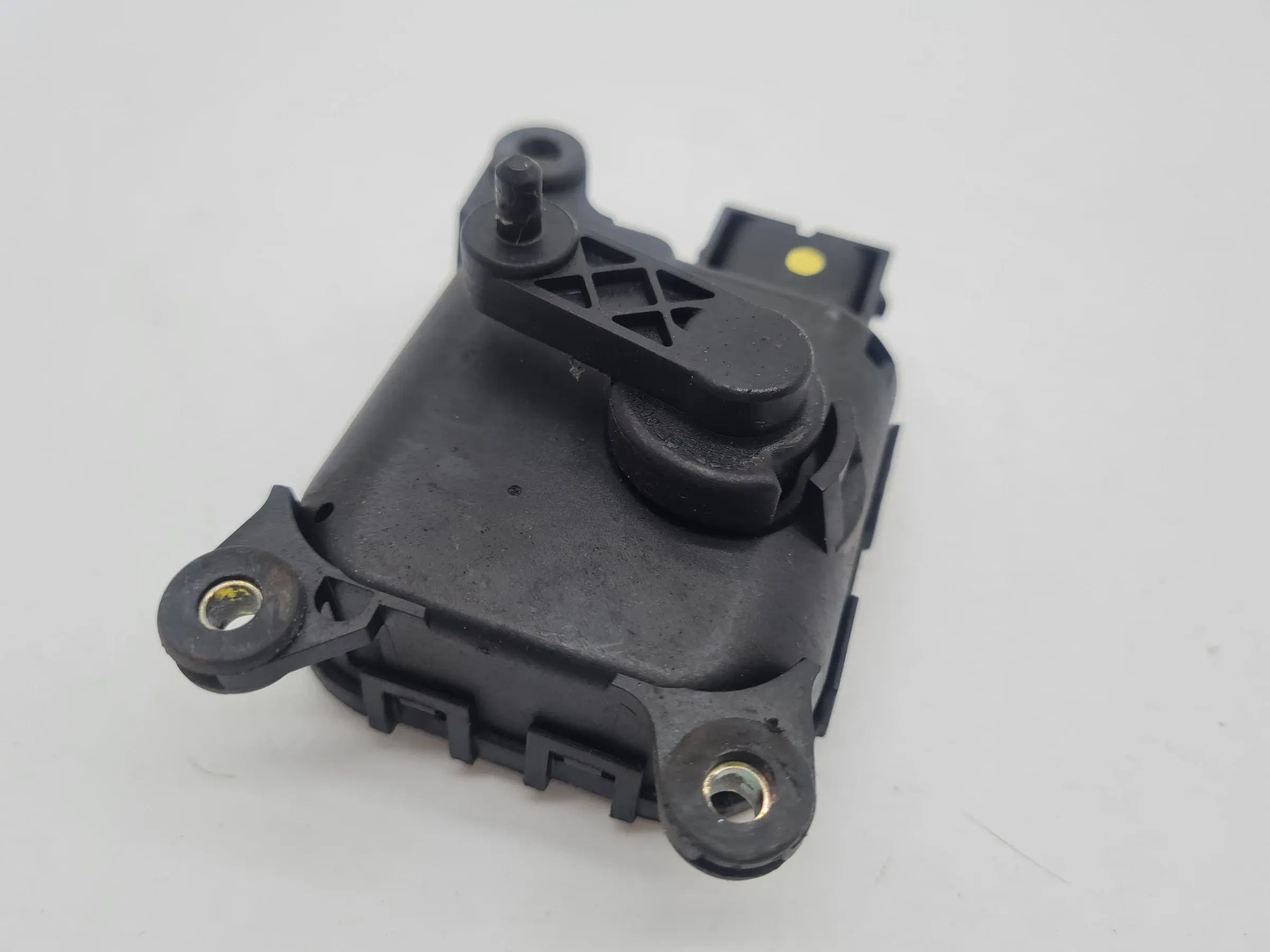 Original Audi A6 (4B2/4B4) Stellmotor Temperaturregelklappe 0132801135