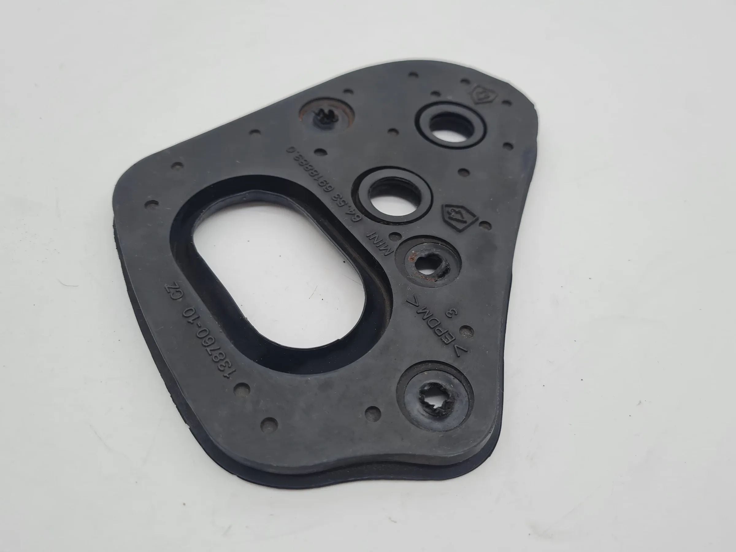 Original Mini One (R50/R53) Wasserleitungstülle 64.53-6918883.0