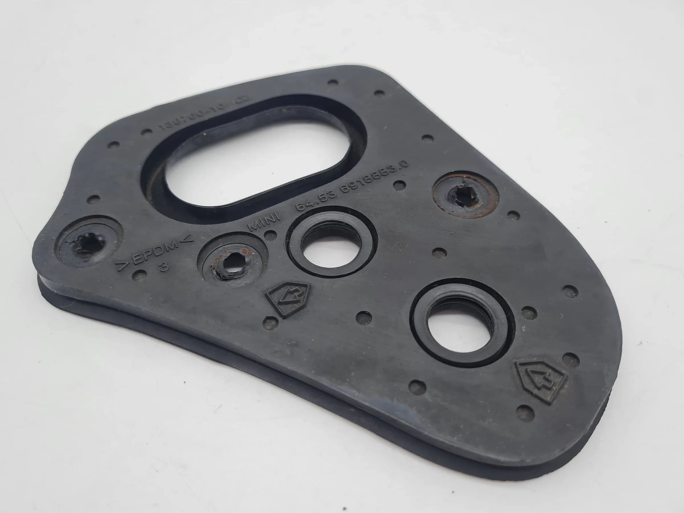 Original Mini One (R50/R53) Wasserleitungstülle 64.53-6918883.0