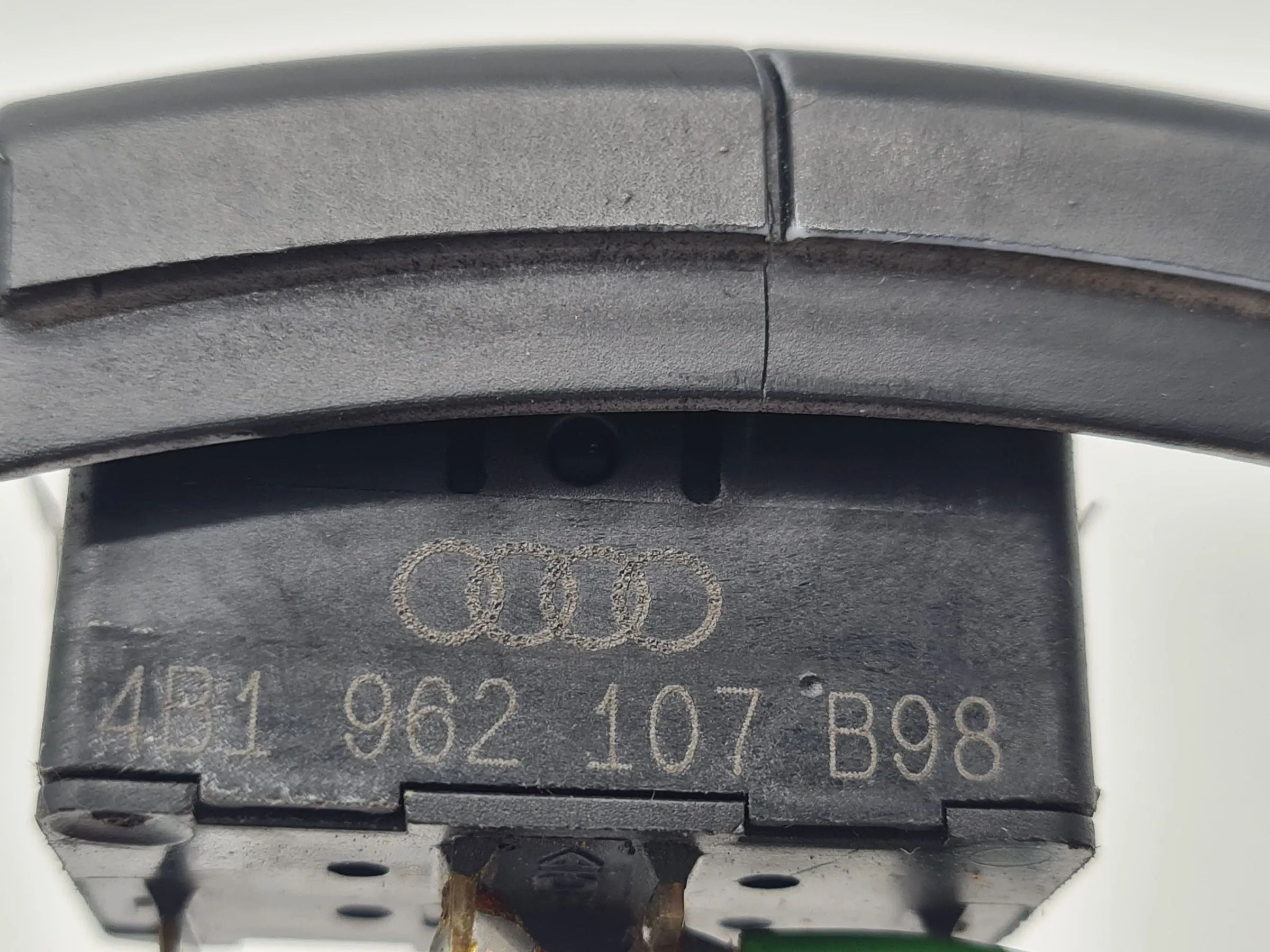 Original Audi A6 (4B2/4B4) Schalter Zentralverriegelung 4B1962107B98