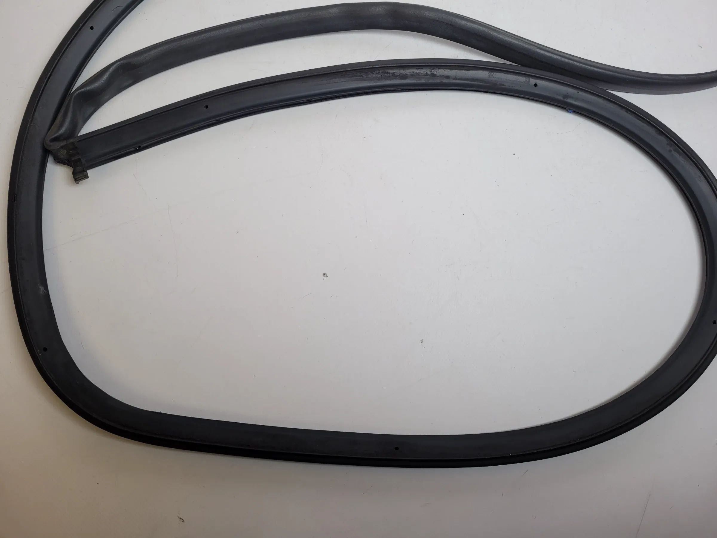 Original Audi A4 (8E/B6/B7) Türdichtung Dichtung Gummi Links Hinten 8E0839911J