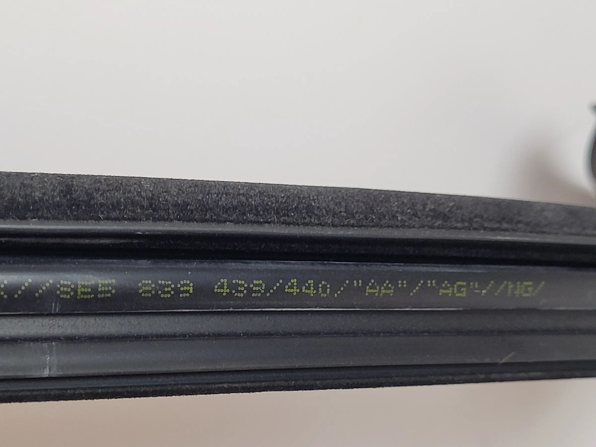 Original Audi A4 (8E/B6/B7) Tür Fenster Dichtung Links Hinten 8E5839439
