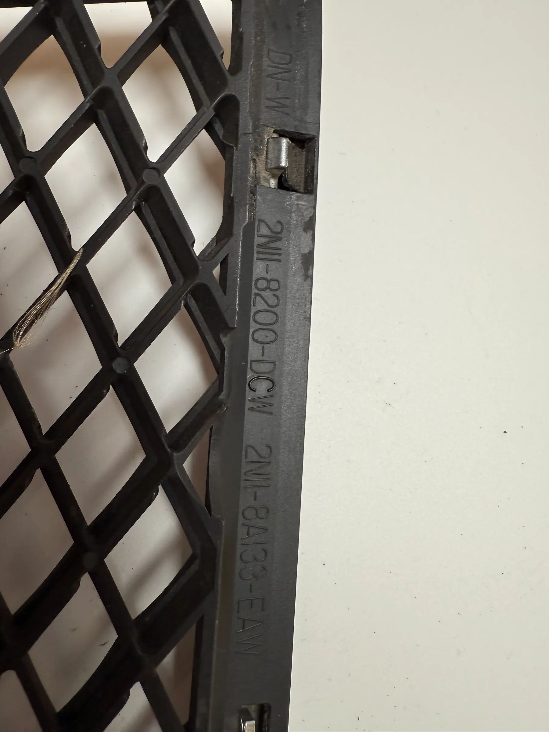Calandre 2NII-8200-DCW Ford Focus Turnier DBW/DAW/DFW/DNW/DB1/DA1