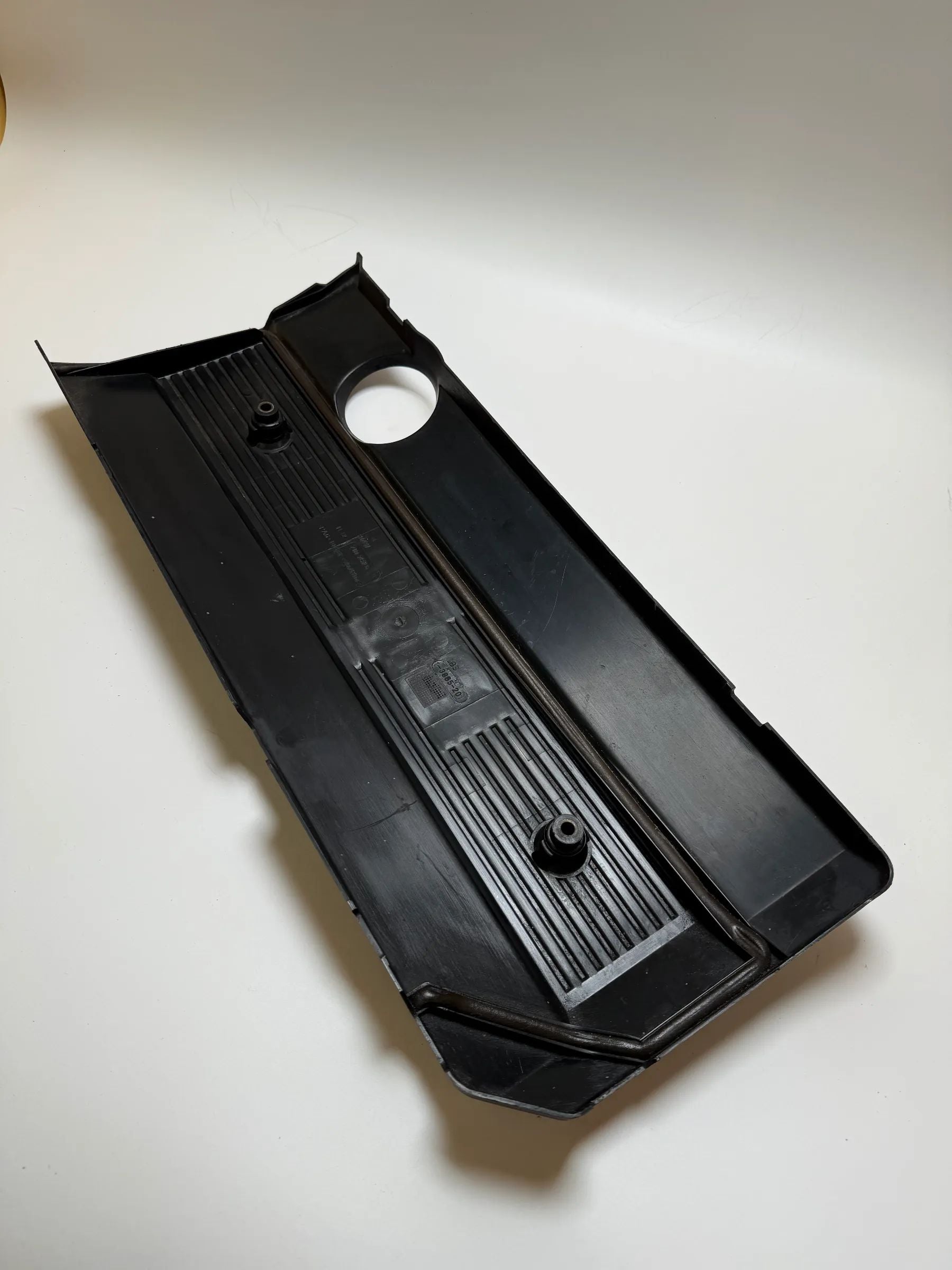 Genuine BMW 520i 523i E39 M52 engine cover 1112 1710781b 