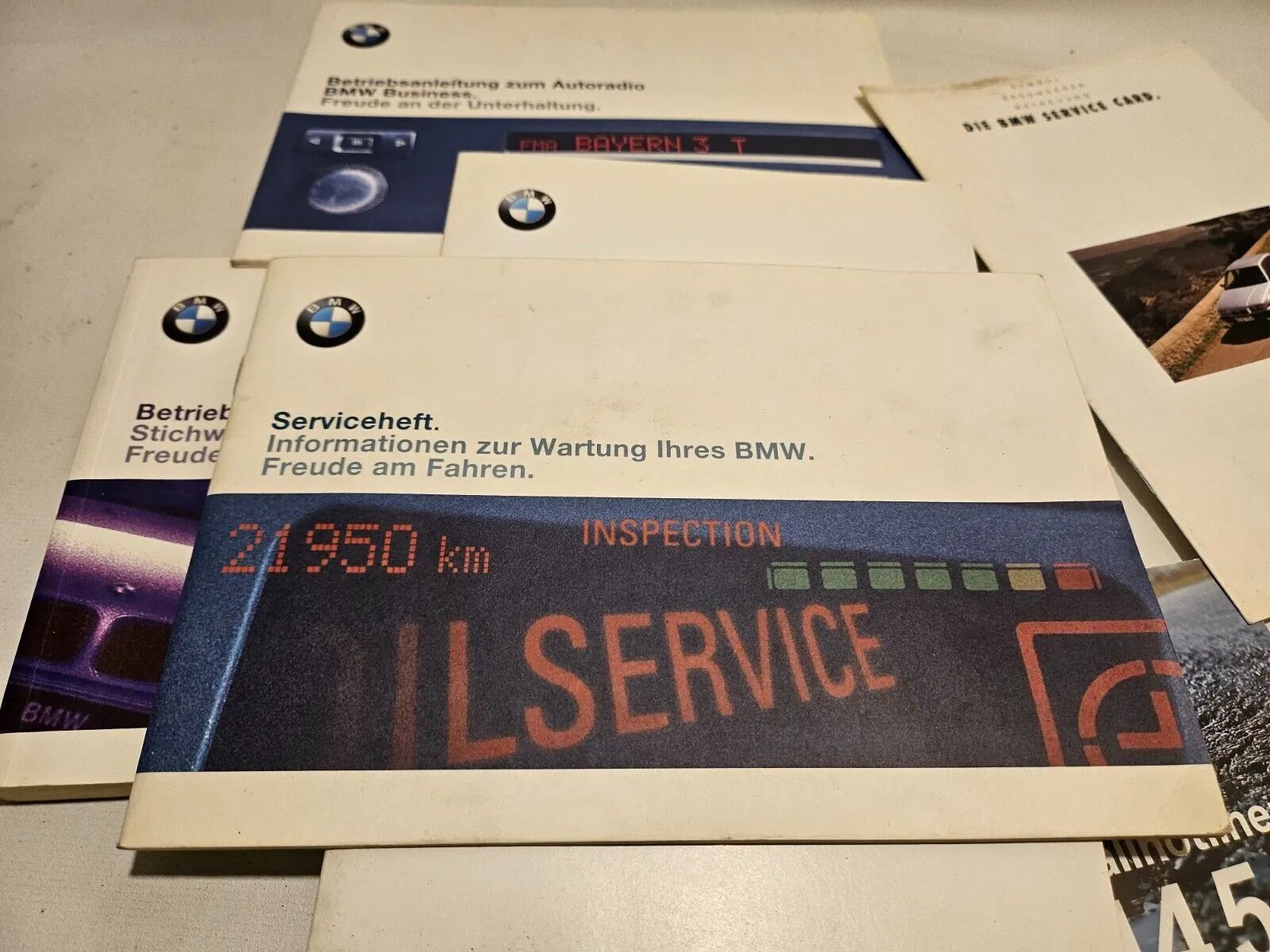 Carpeta original + manual de instrucciones BMW Serie 5 E39 520i 523i 528i 535i 540i 1998