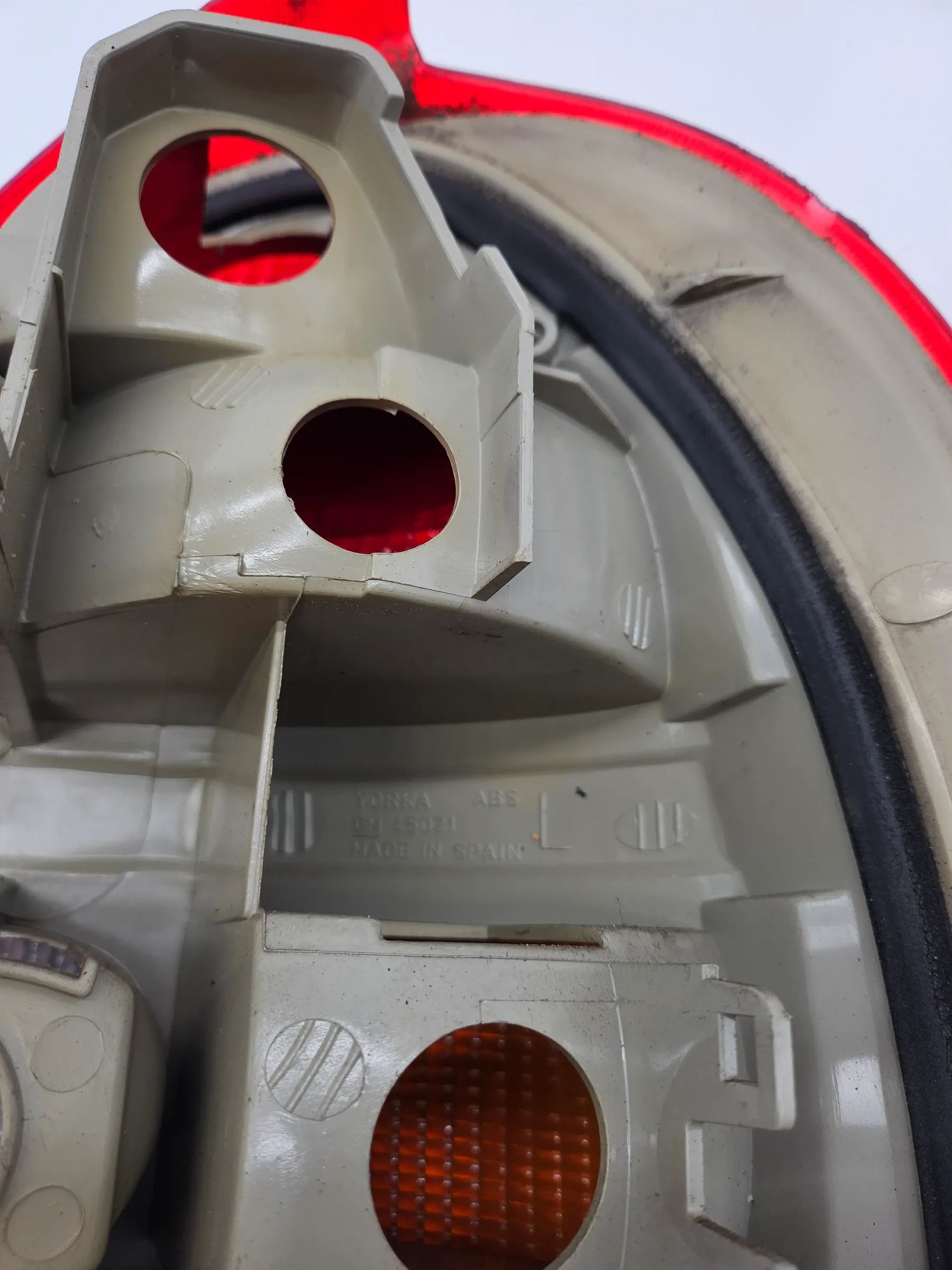 Feu arrière gauche original Opel Corsa B S93 GM 45021