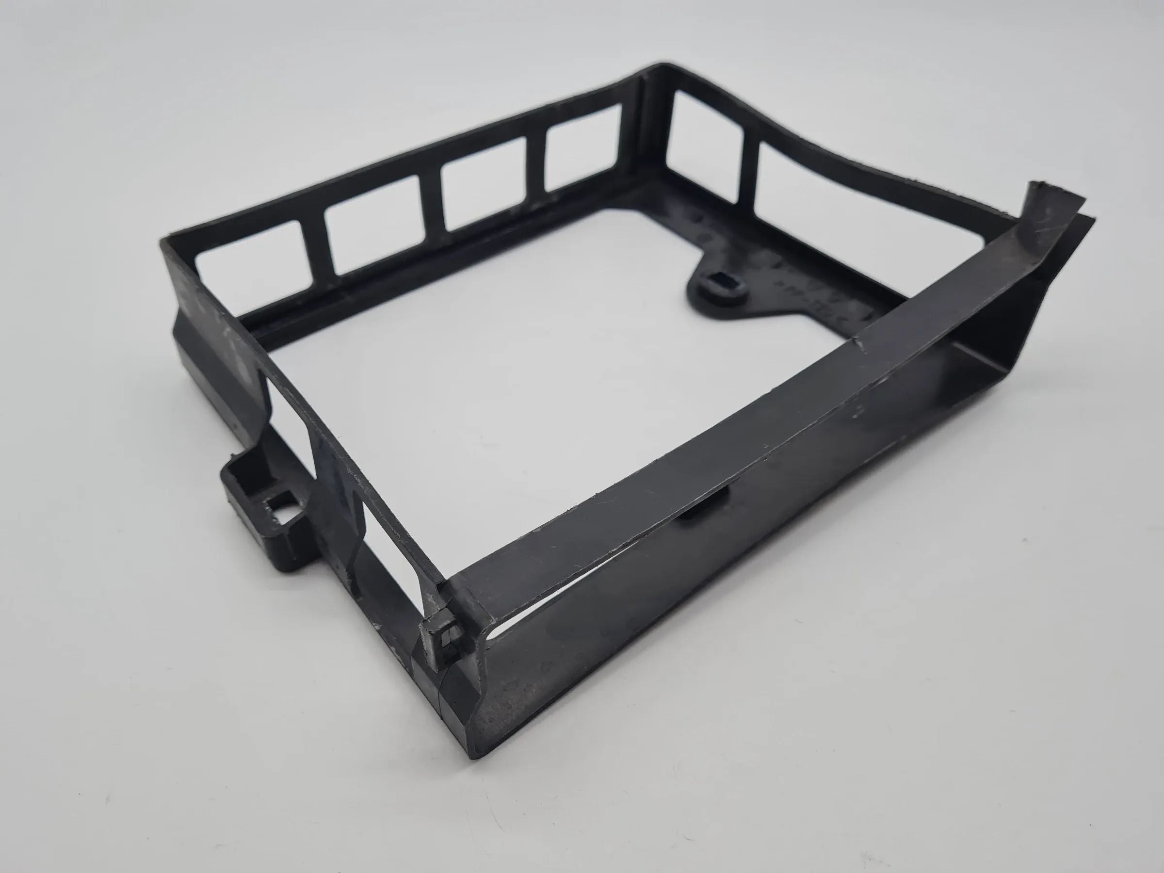 Original Renault 19 (L53) Halterung Einspritzmodul 7700859146 / 91104100