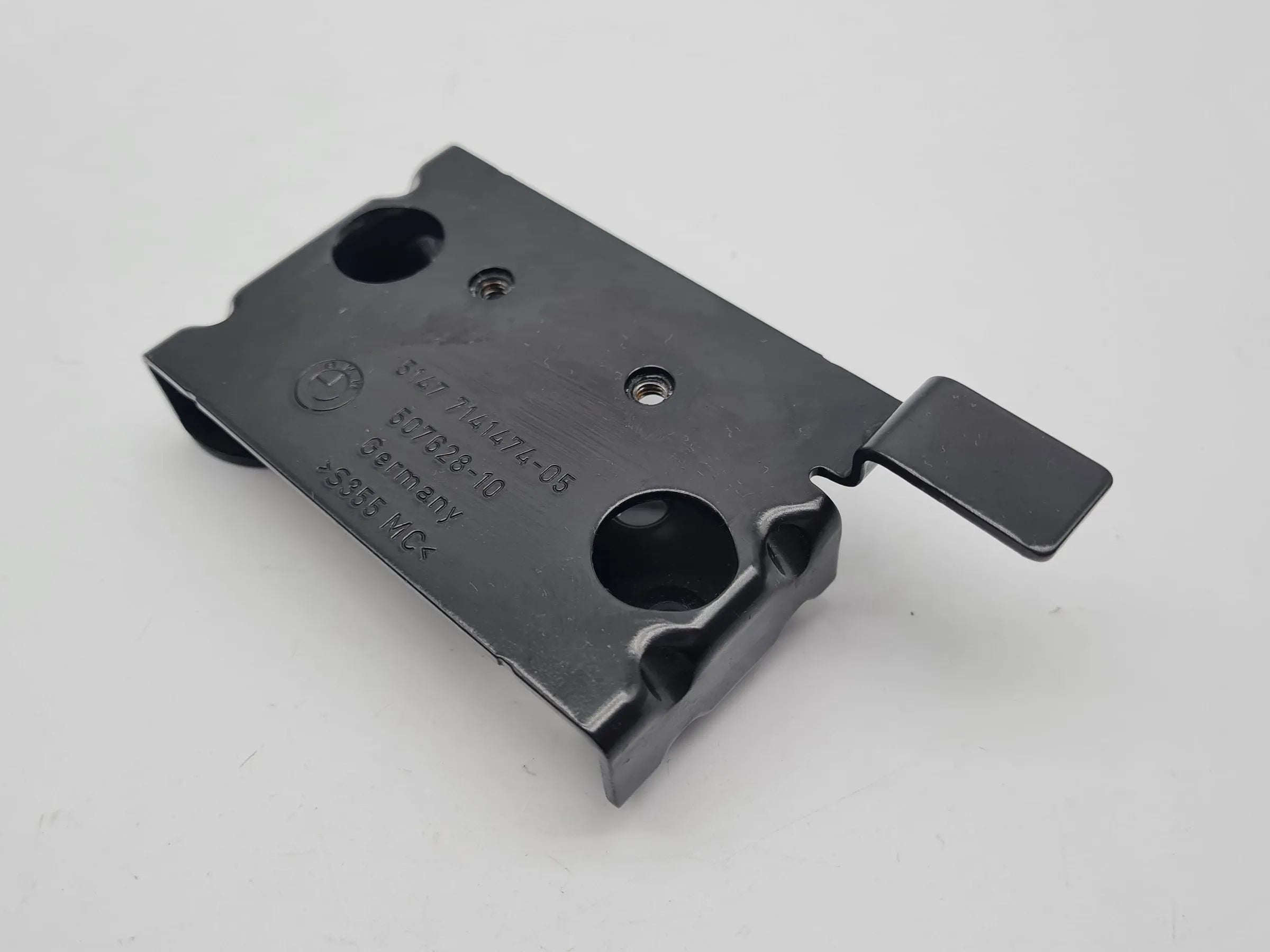 Original BMW 3er (E91) Halterung Kofferraum Rollo Adapter Rechts 51.47-7141474