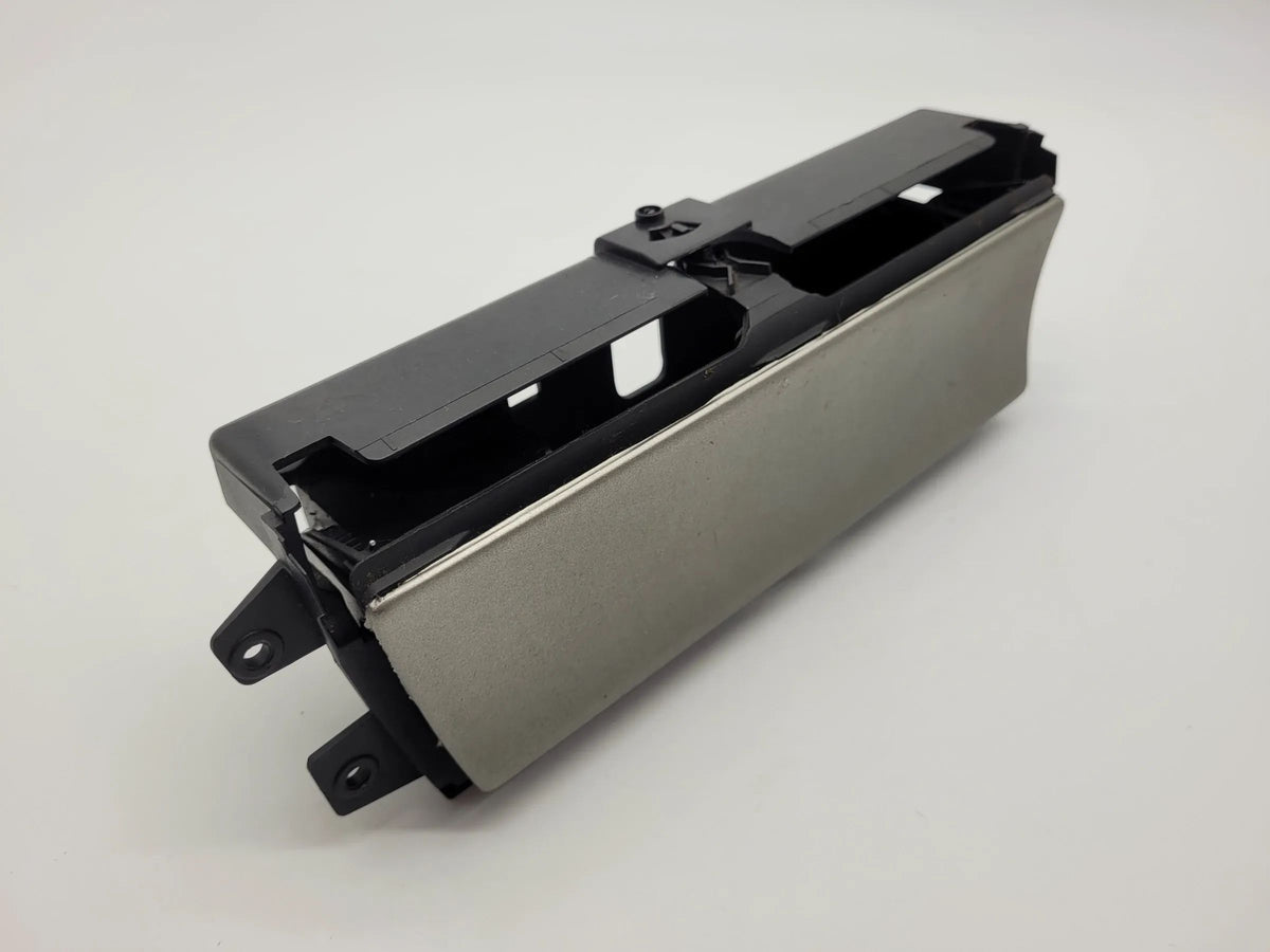 Original BMW X5 (E53) Aschenbecher Mittelkonsole Mitte 51.16-8402967