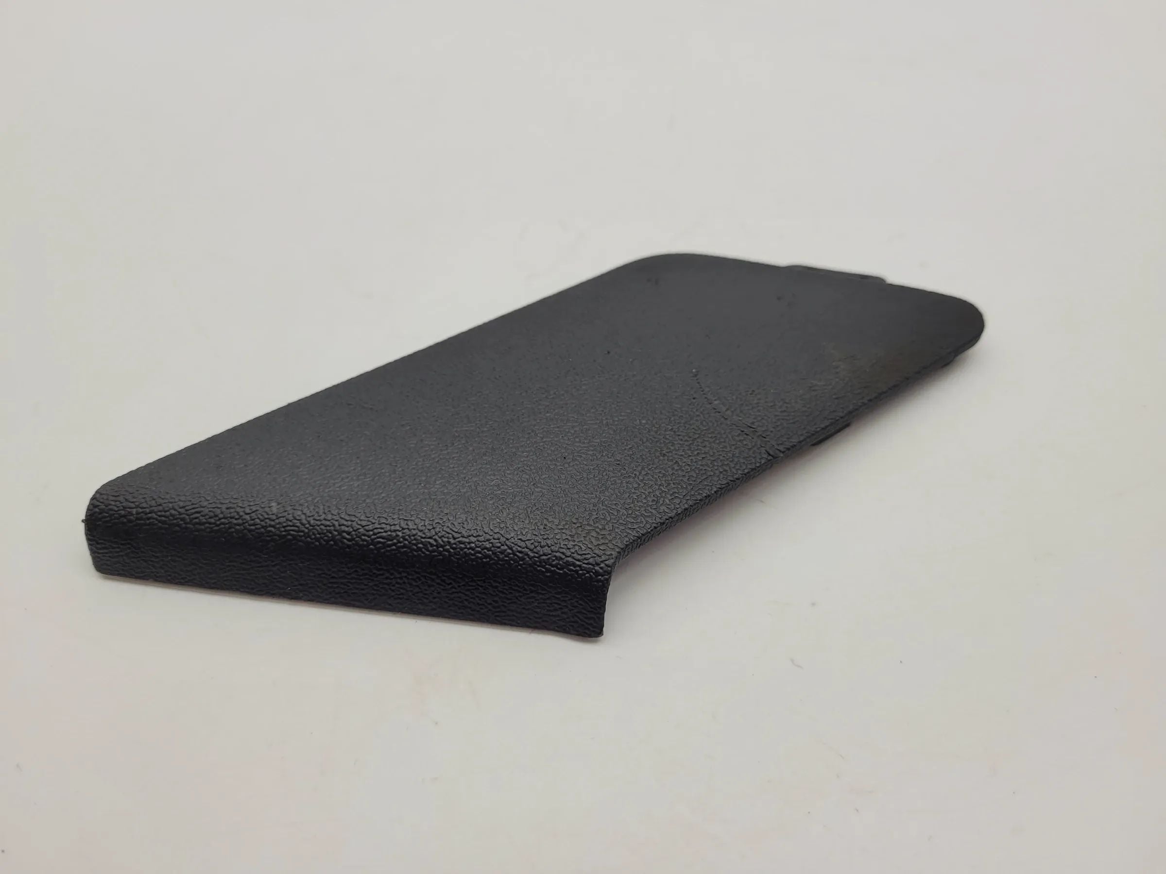 Original Audi A4 (8E/B6/B7) Abdeckung Gurtverkleidung Blende Rechts 8E0882328