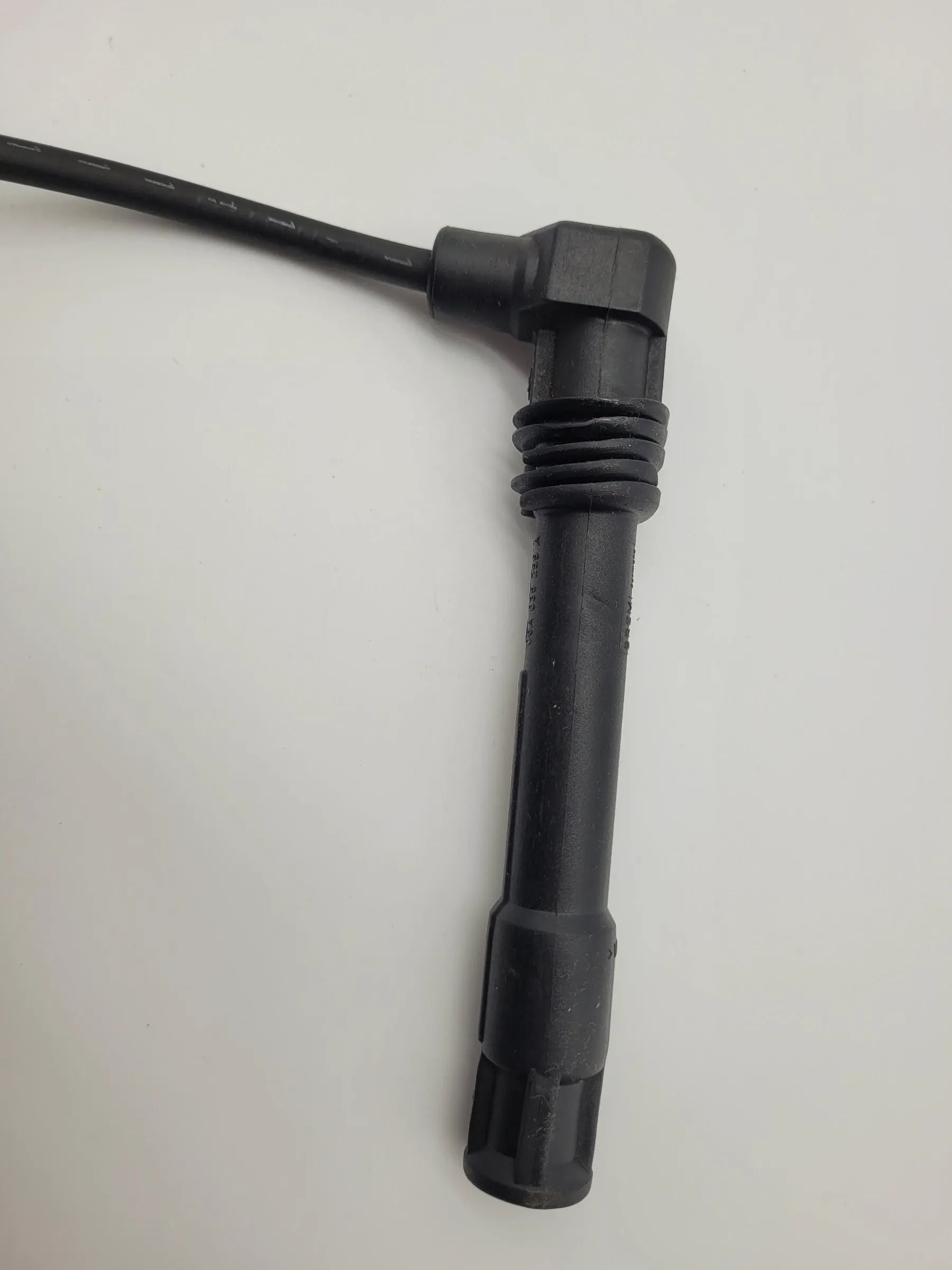 Original Audi A4/A6 VW Passat Zündkabel Zylinder 1 06A035255A / 13299/5