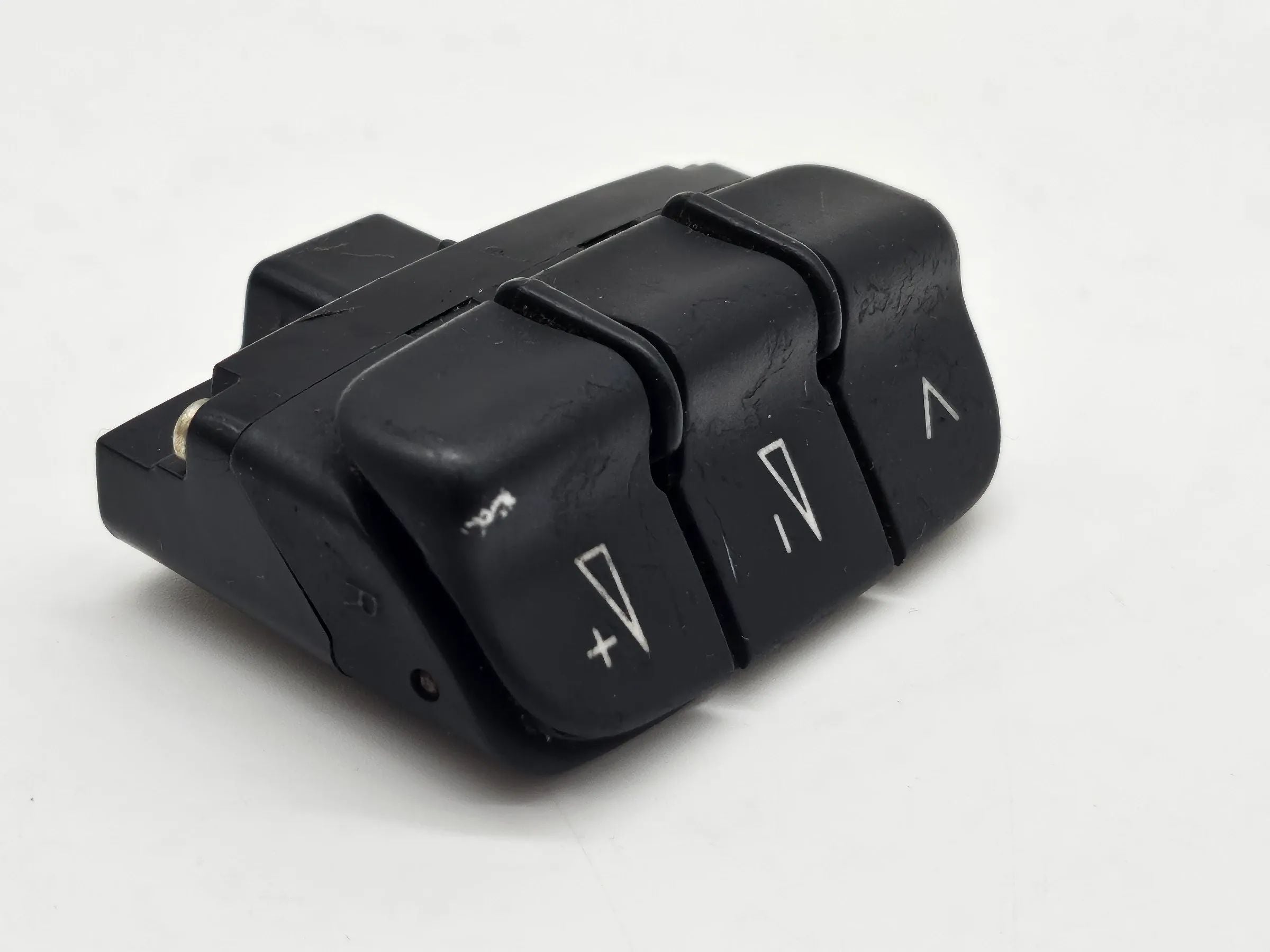 Audi A6 4B Multifunktionstasten Radio Telefonbedienung Lenkrad 8E0951527AR