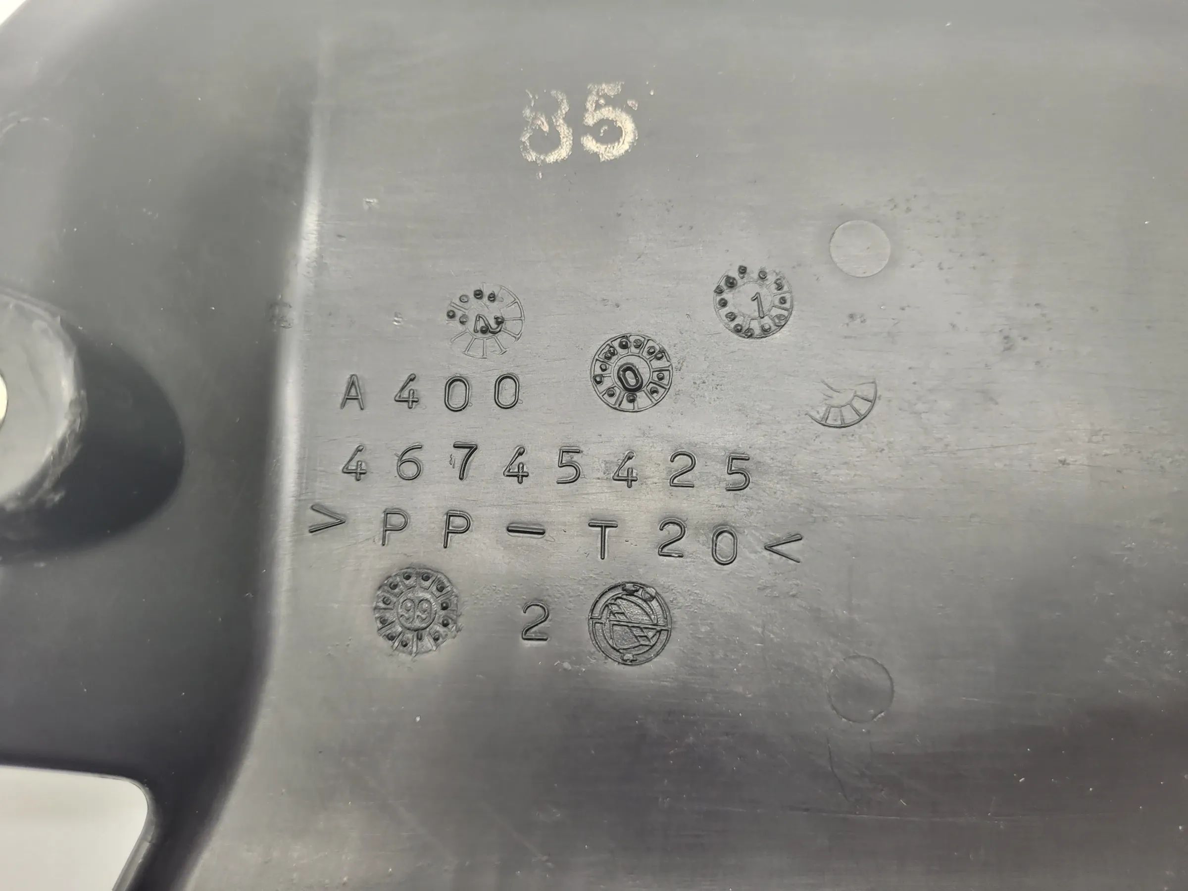 Original Fiat Punto (188) Abdeckung Motorsteuergerät ECU 46745425