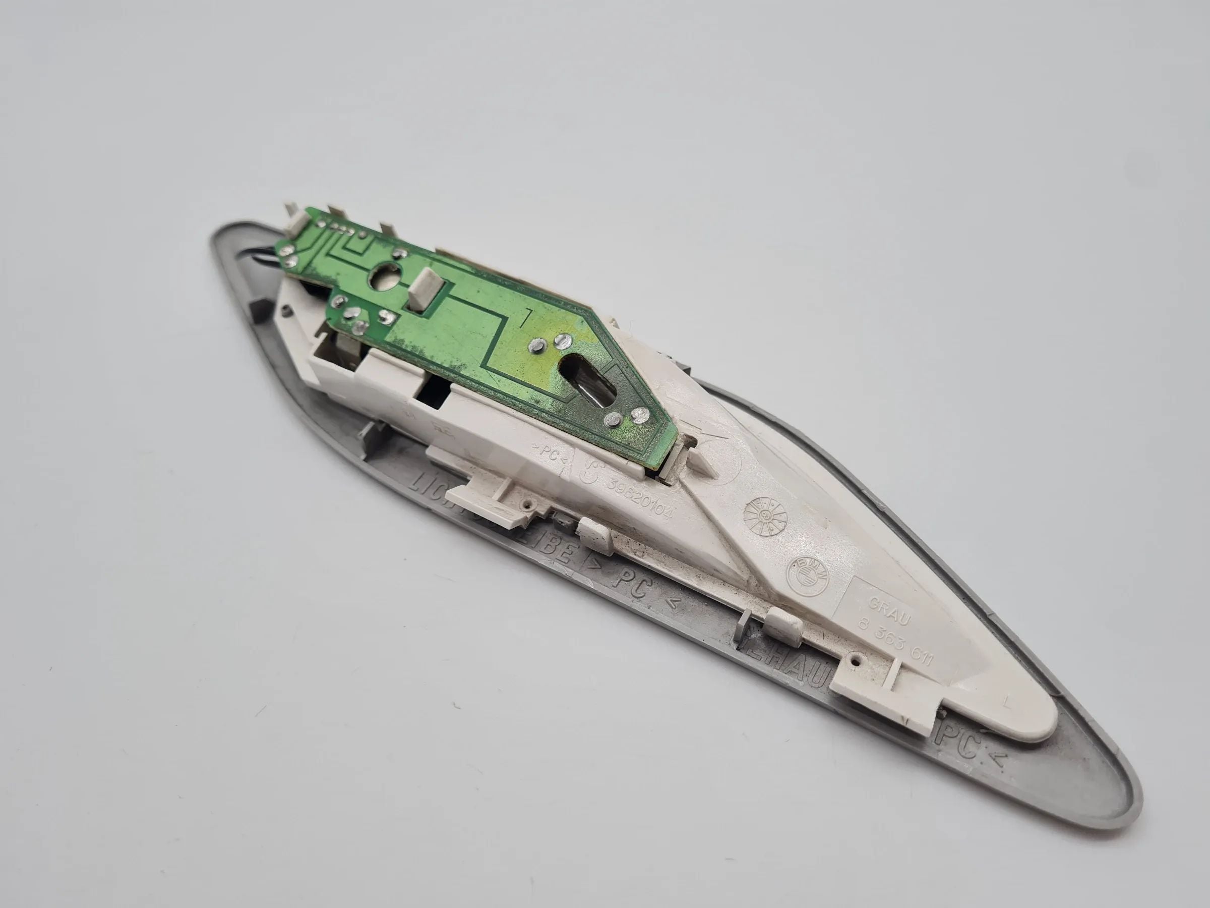 Original BMW 5er (E39) Innenlicht / Leuchte Links 8363611