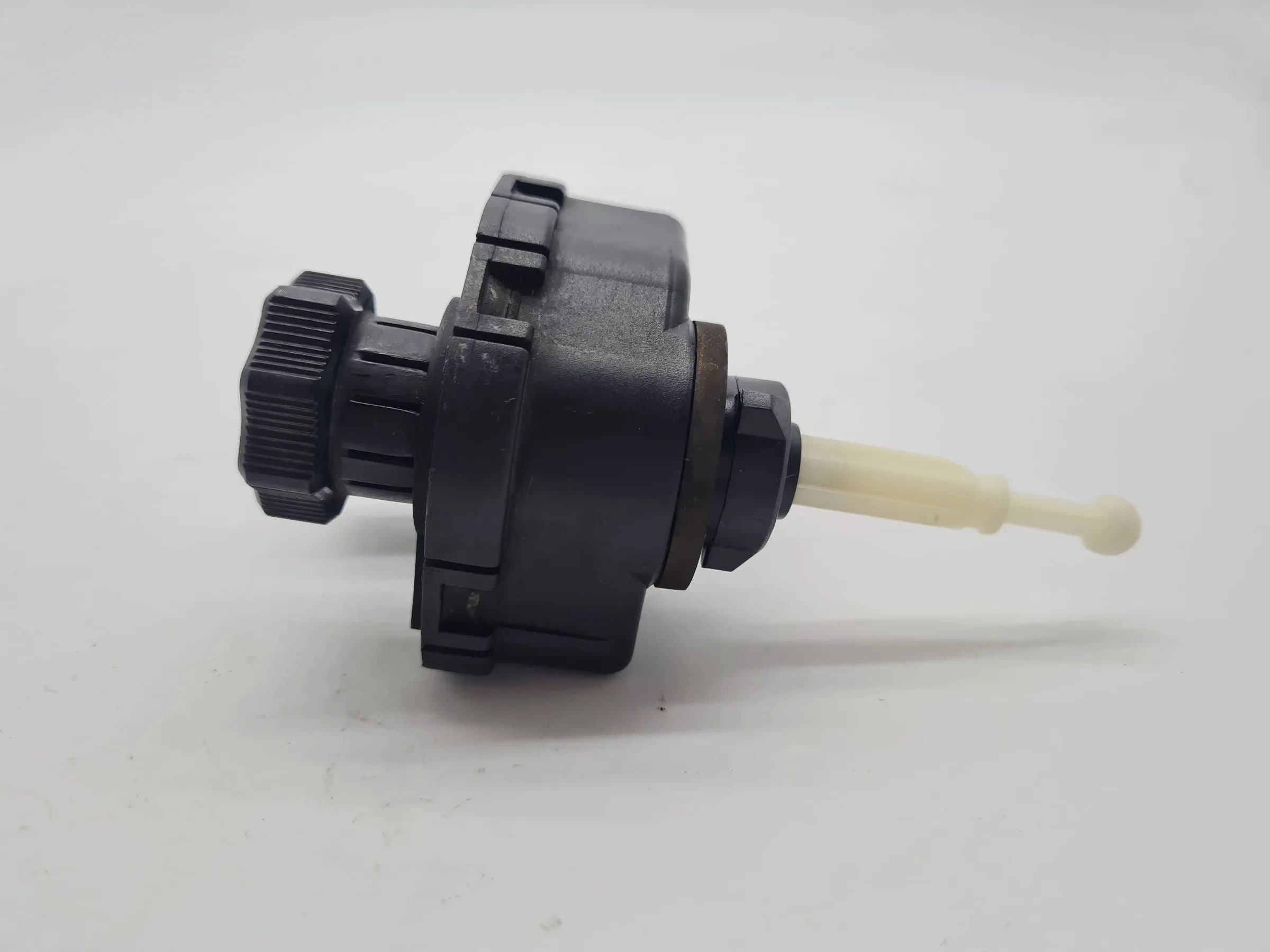 Original Opel Astra F Stellmotor Leuchtweitenregulierung LWR L/R 0307852300