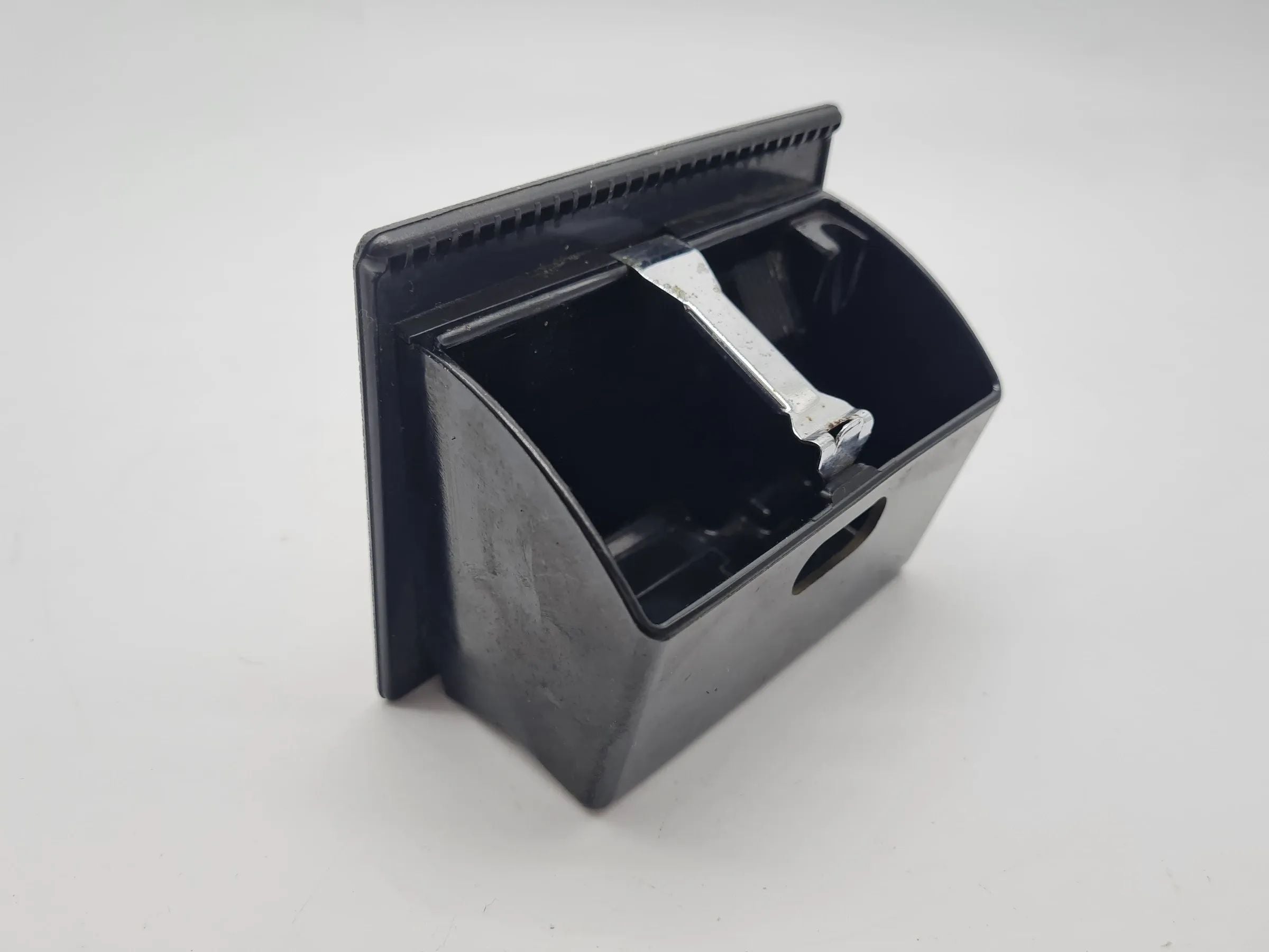 Original Mercedes-Benz C-Klasse (W203) Aschenbecher A2038100430